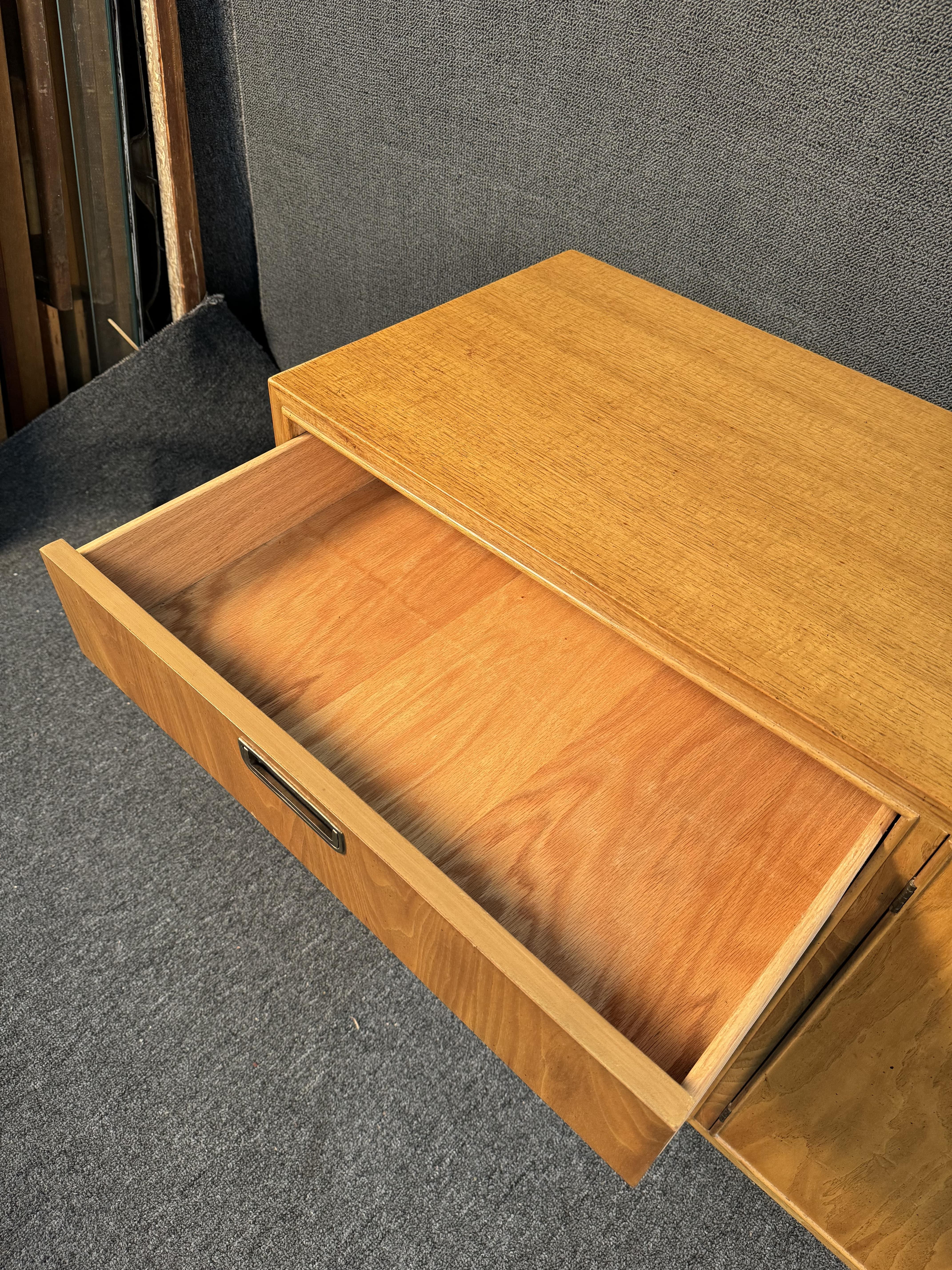 Vintage Mid-Century Oak Dresser For Sale 10