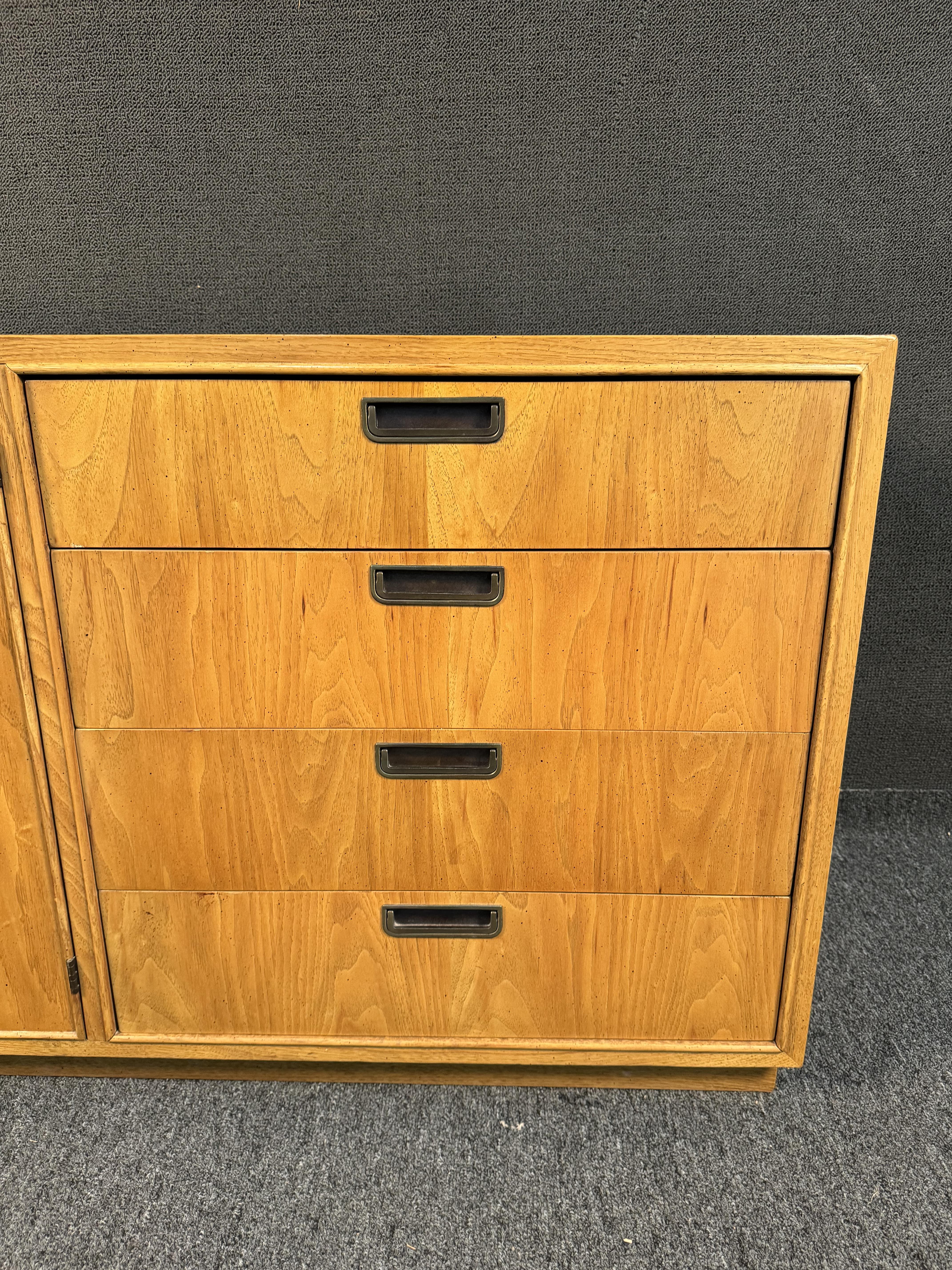 Vintage Mid-Century Oak Dresser For Sale 11