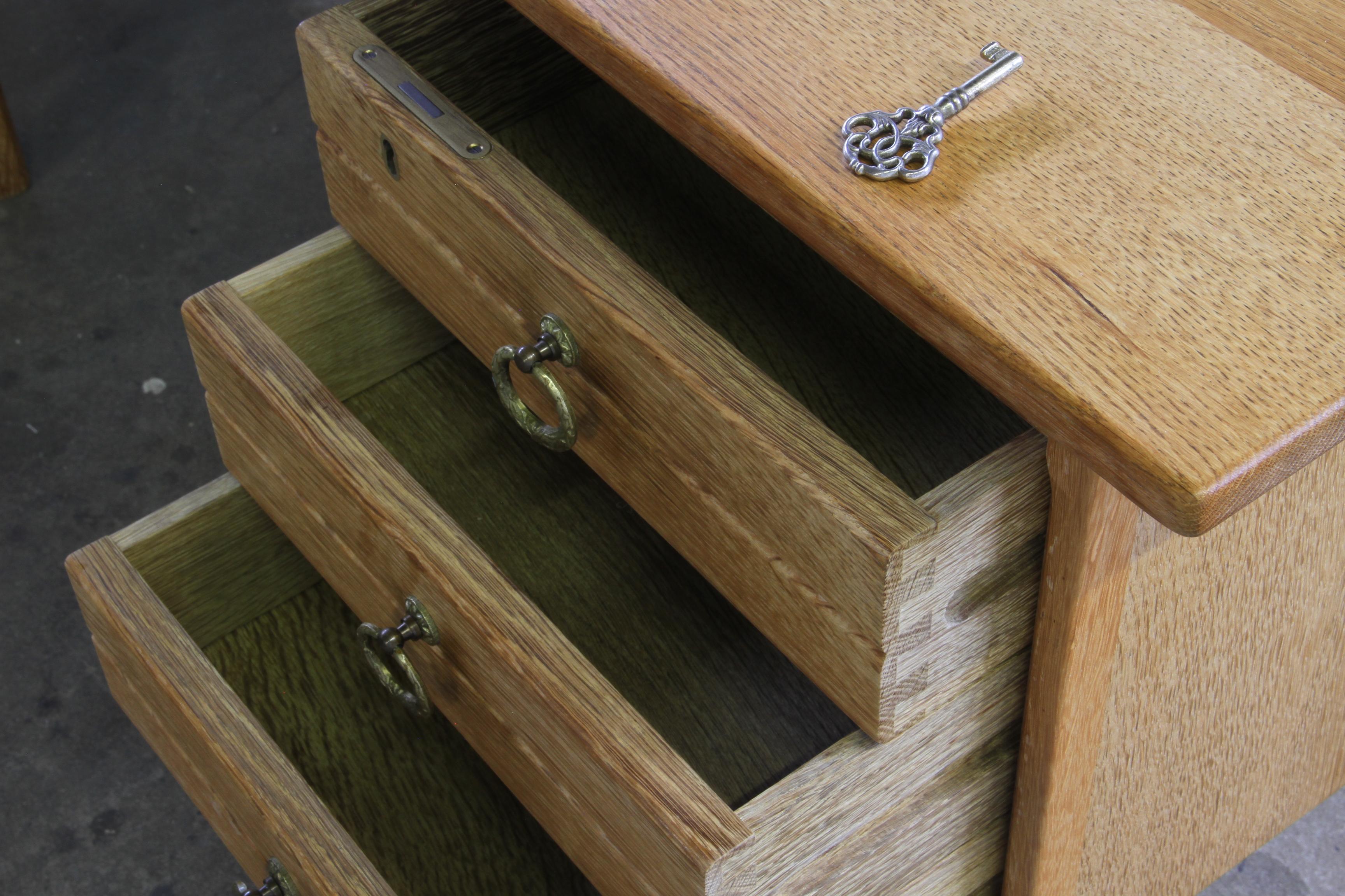 Vintage Mid-Century Oak Writing Desk with 6 Drawers, Open Back, Kjærnulf style. in vendita 8