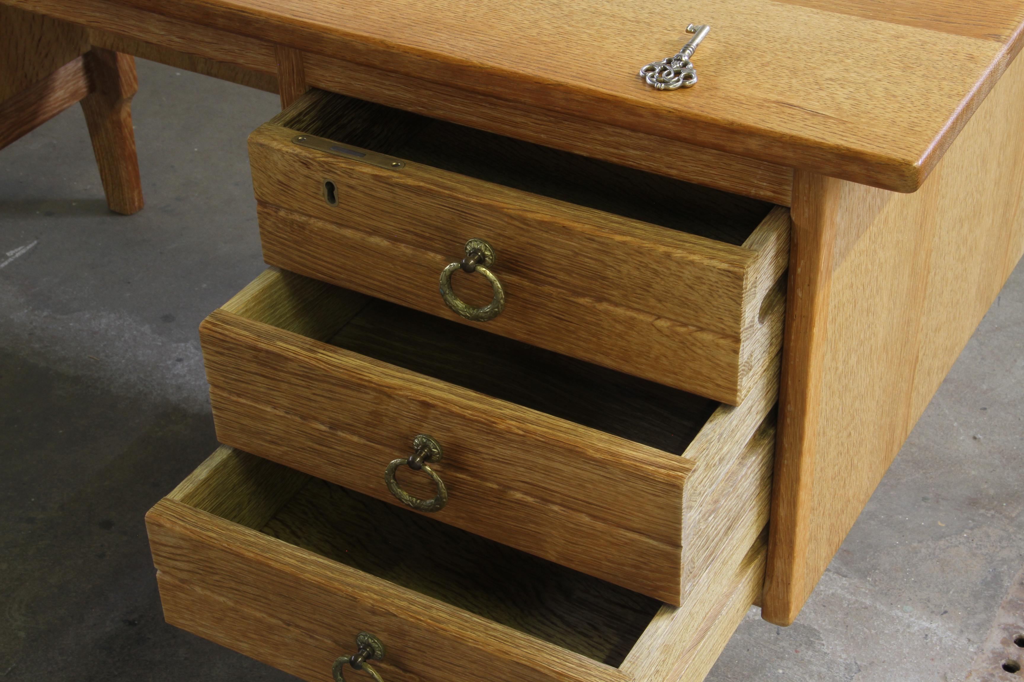Vintage Mid-Century Oak Writing Desk with 6 Drawers, Open Back, Kjærnulf style. in vendita 9