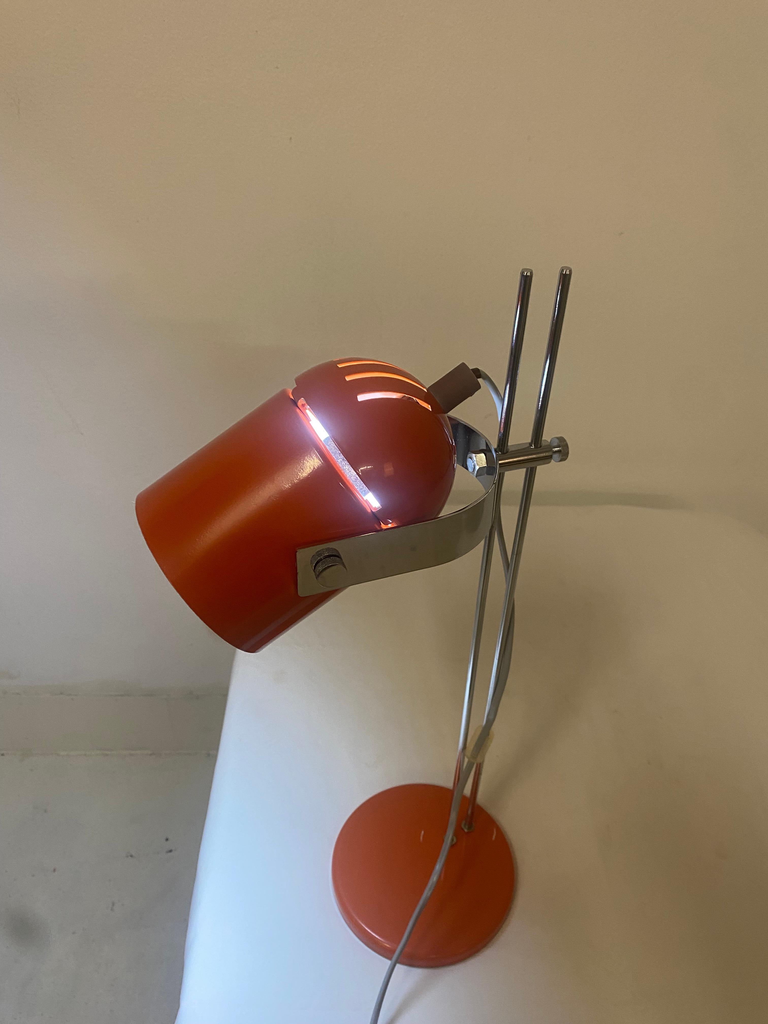 Vintage Mid-Century Orange Table Lamp For Sale 3