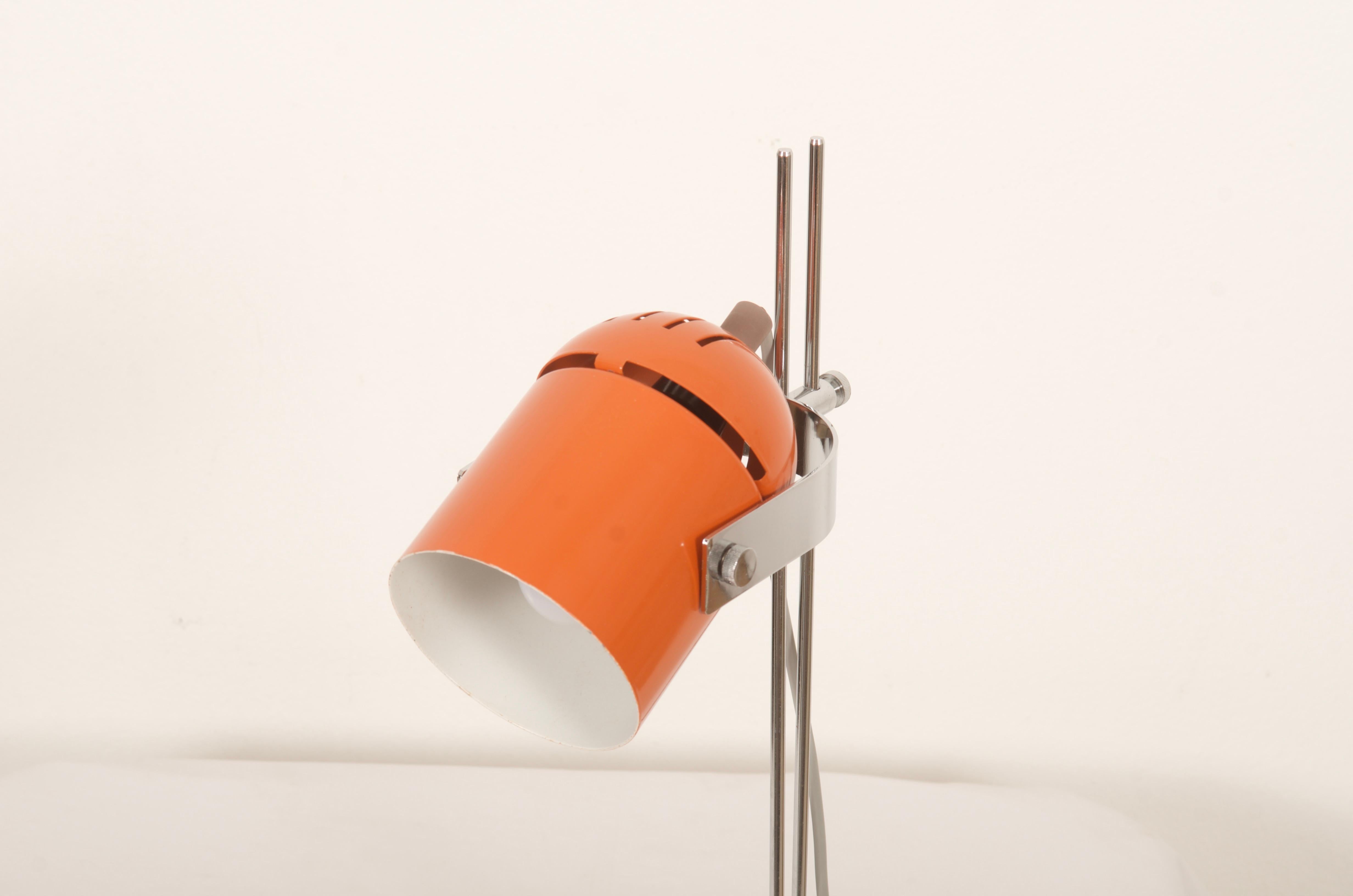Orange Mid-Century-Tischlampe, Vintage (Moderne der Mitte des Jahrhunderts) im Angebot