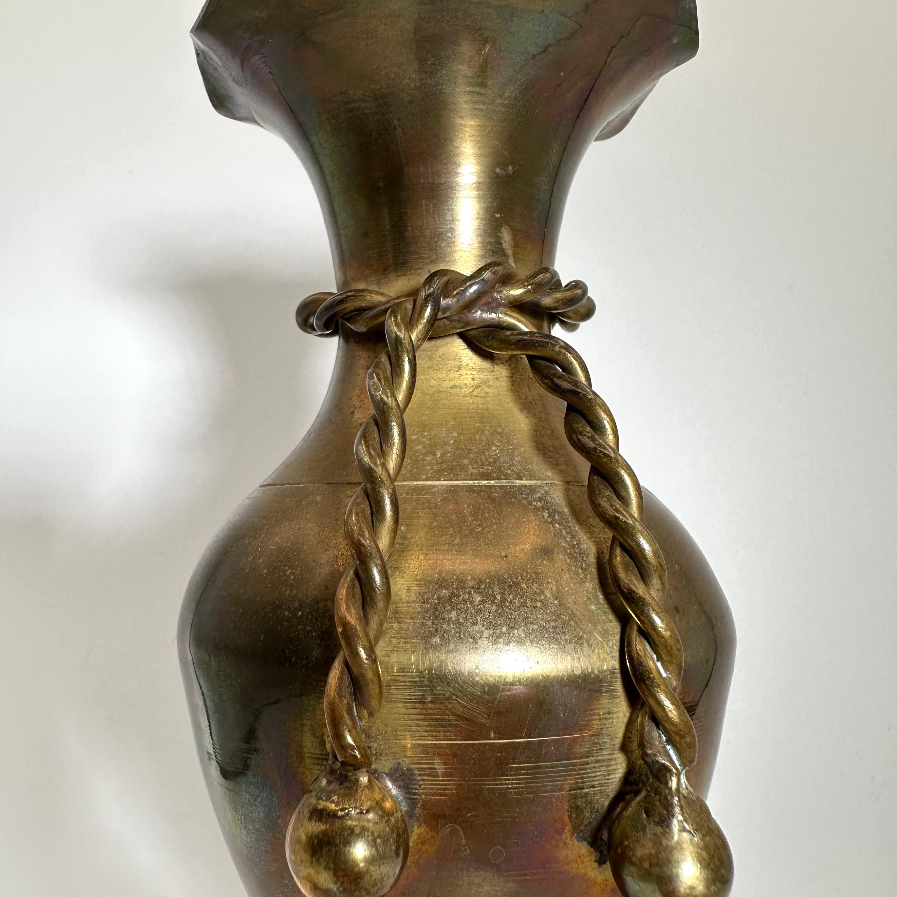 Vintage Mid Century Patinated Brass Vase with Scalloped Top and Rope Detail  For Sale 4