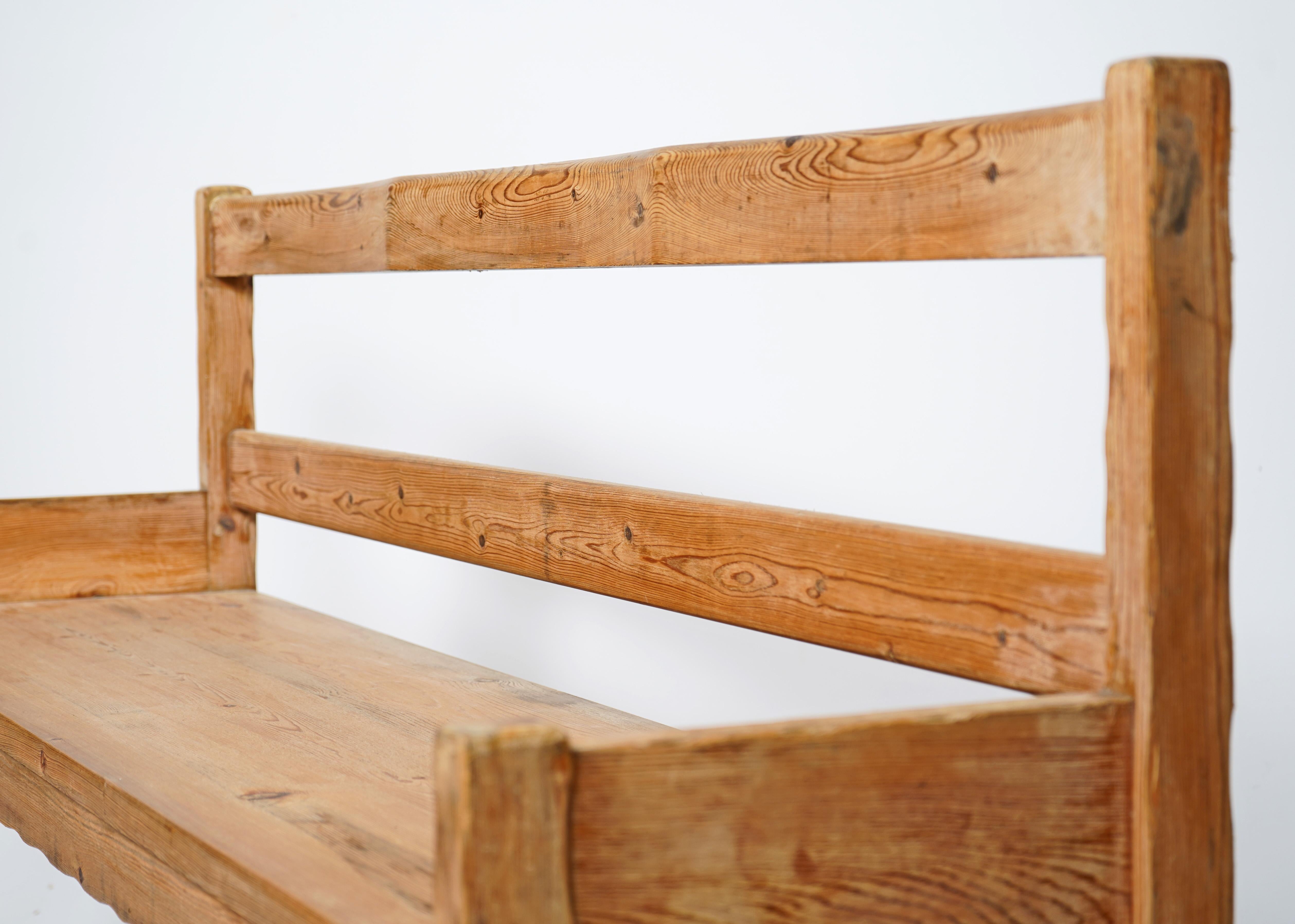 Vintage Mid Century Pine Bench Scandinavian With Scallop Edge  For Sale 2
