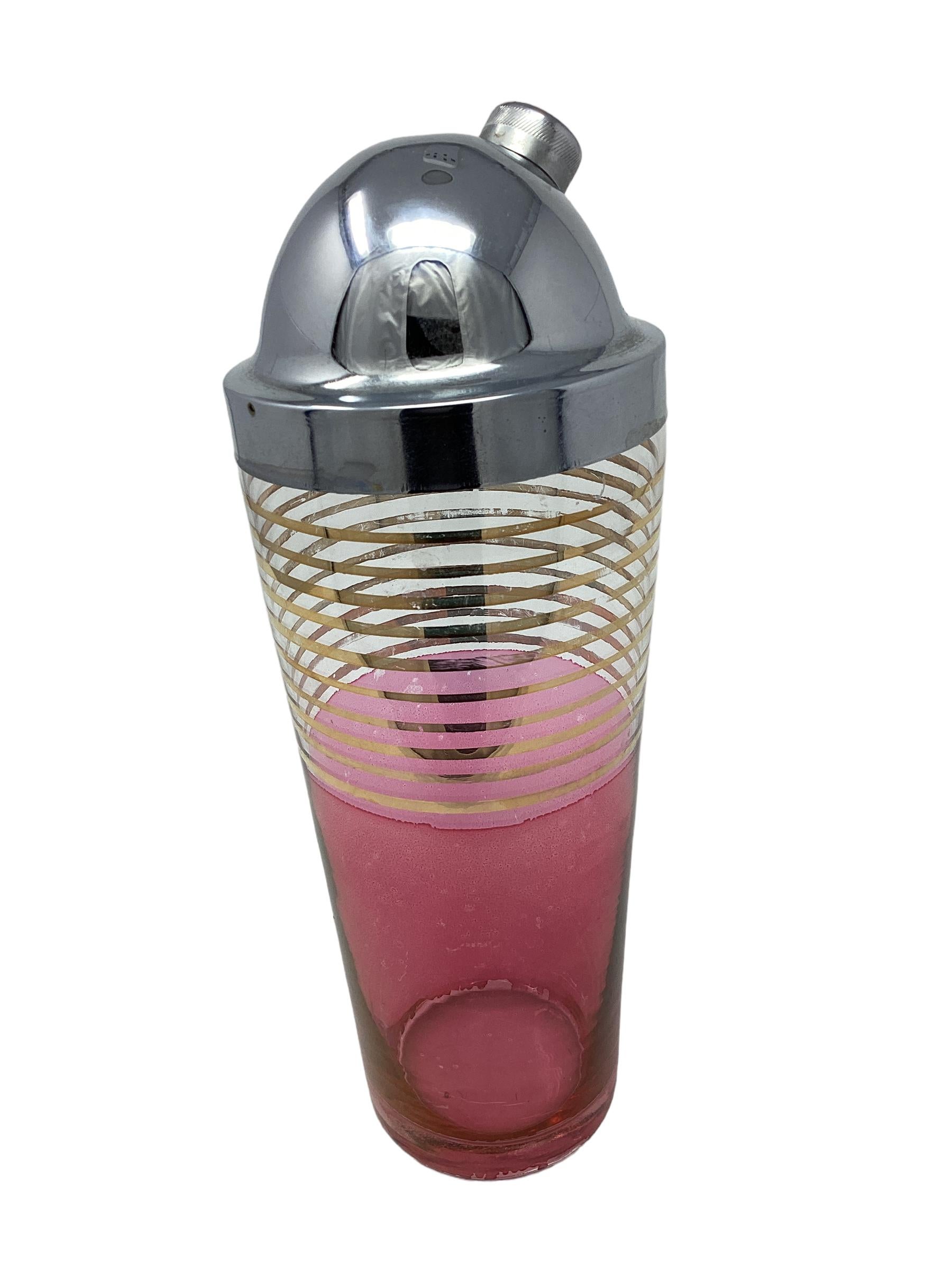 Américain Shakers à cocktail Vintage Mid Century en verre rose et or  en vente