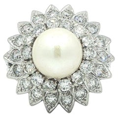 Vintage Mid Century Platinum 9.5mm Pearl 1.25ctw Fiery Diamond Star Burst Ring