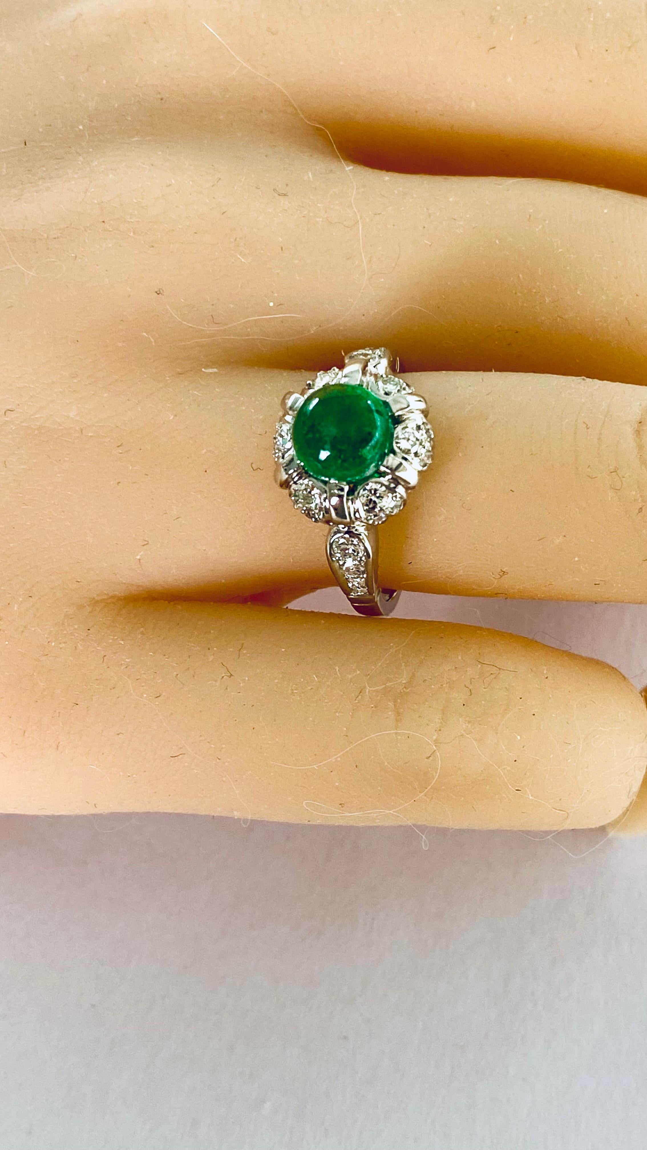 Vintage Mid Century Platinum Cabochon Emerald 1.90 Carat Diamond 0.40 Ring  In Good Condition For Sale In New York, NY