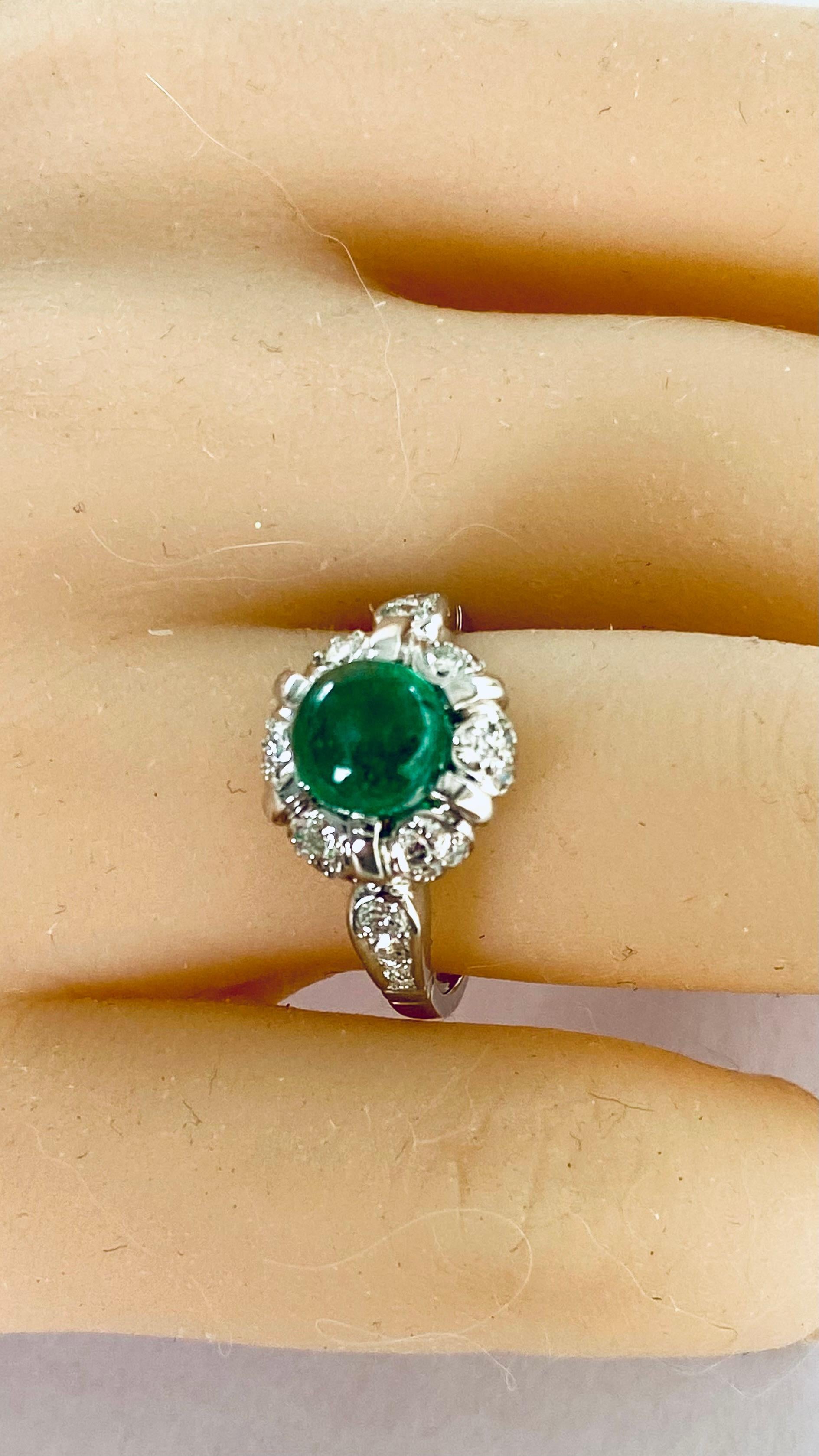 Vintage Mid Century Platinum Cabochon Emerald 1.90 Carat Diamond 0.40 Ring  For Sale 4