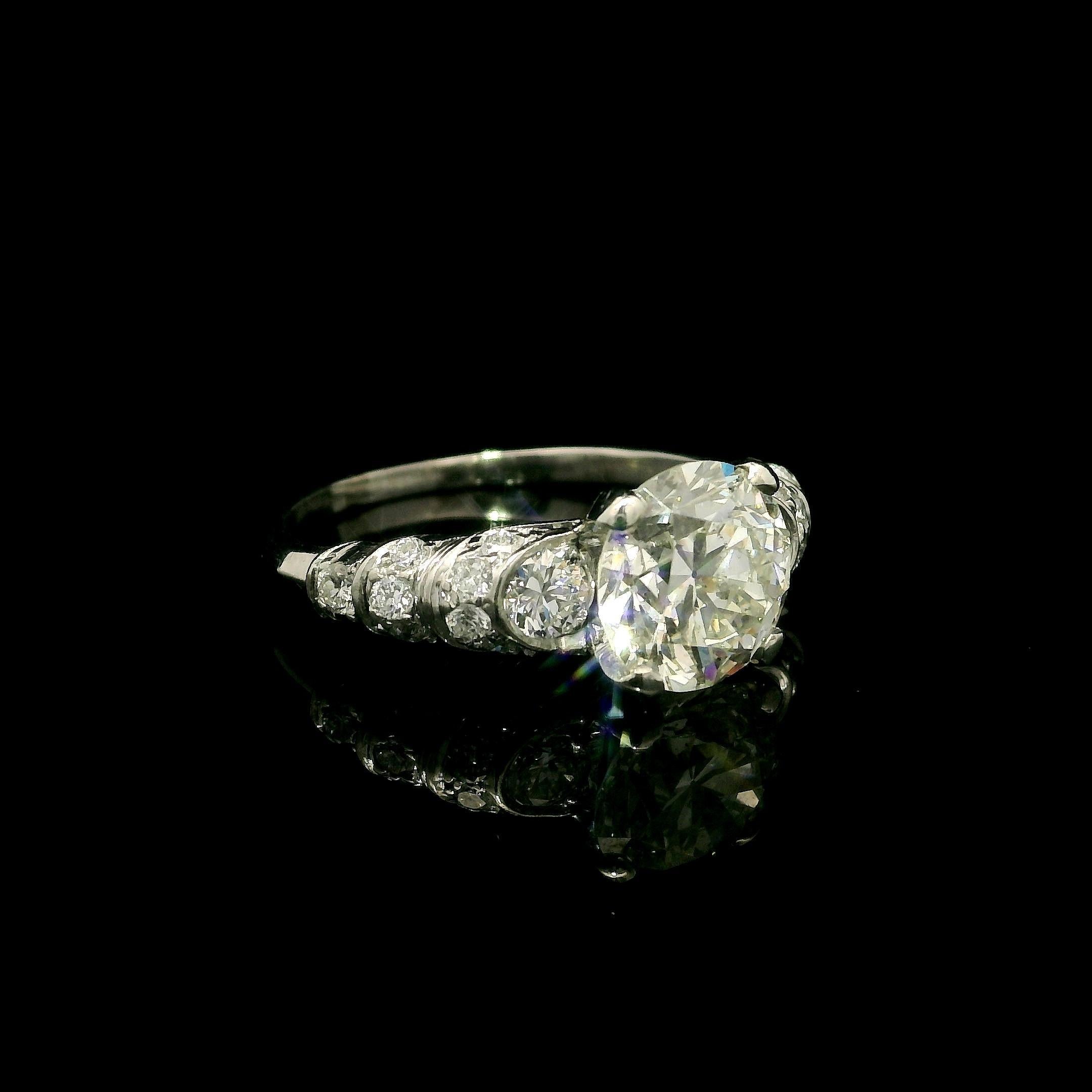 Vintage Mid Century Platin GIA 2,24ct alt Diamant Schritt Seiten Verlobungsring im Zustand „Hervorragend“ im Angebot in Montclair, NJ