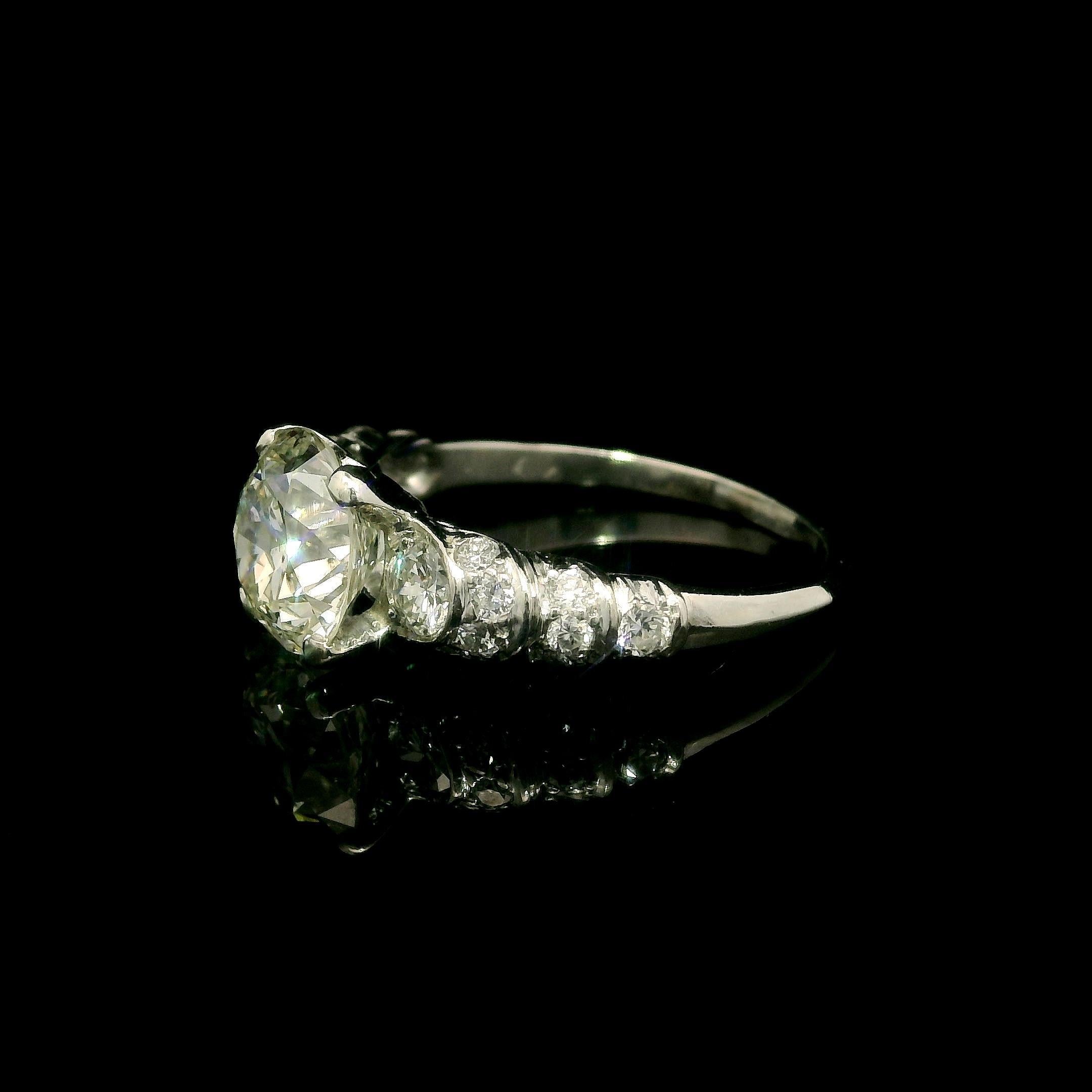 Vintage Mid Century Platin GIA 2,24ct alt Diamant Schritt Seiten Verlobungsring Damen im Angebot