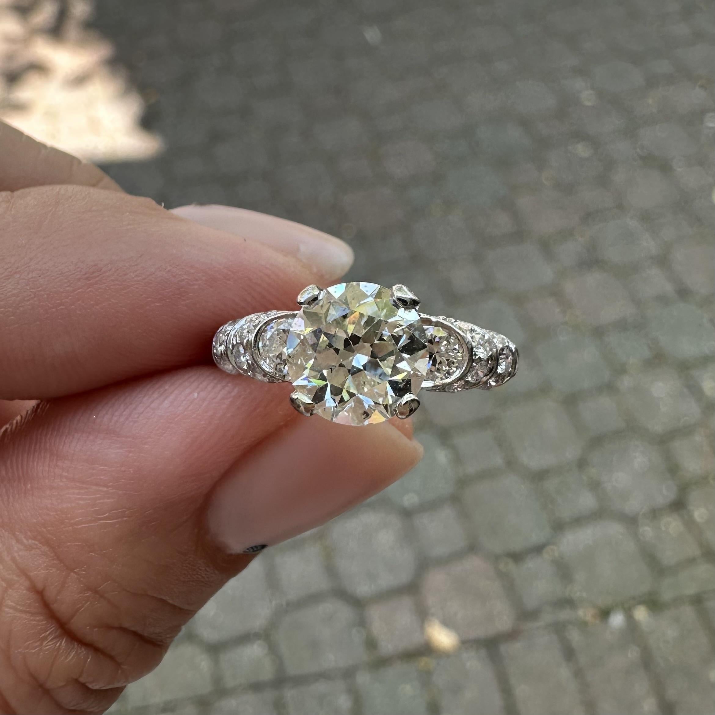 Vintage Mid Century Platin GIA 2,24ct alt Diamant Schritt Seiten Verlobungsring im Angebot 3