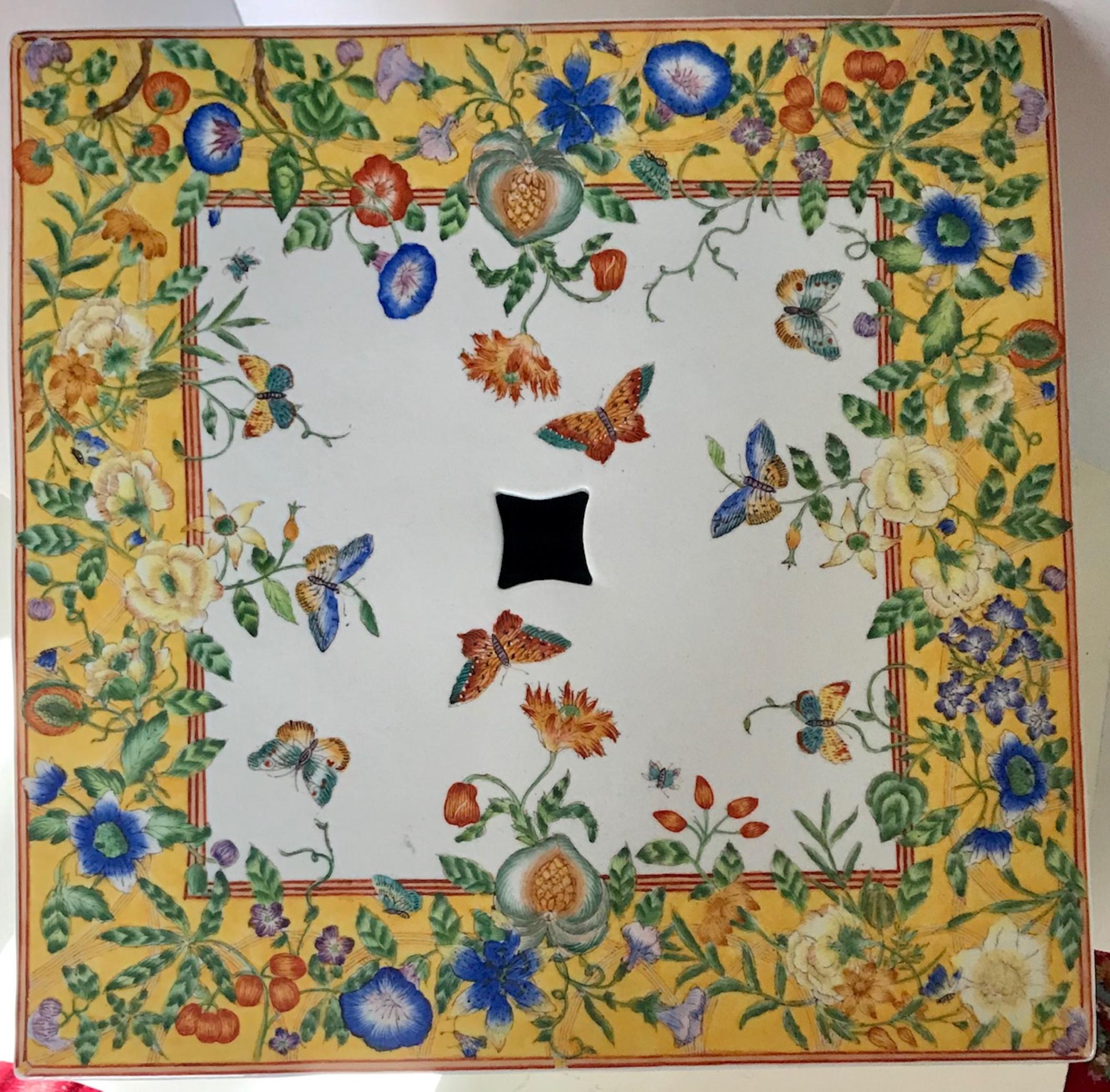 Vintage Midcentury Polychrome Enameled Chinese Porcelain Garden Seat In Good Condition In Vero Beach, FL