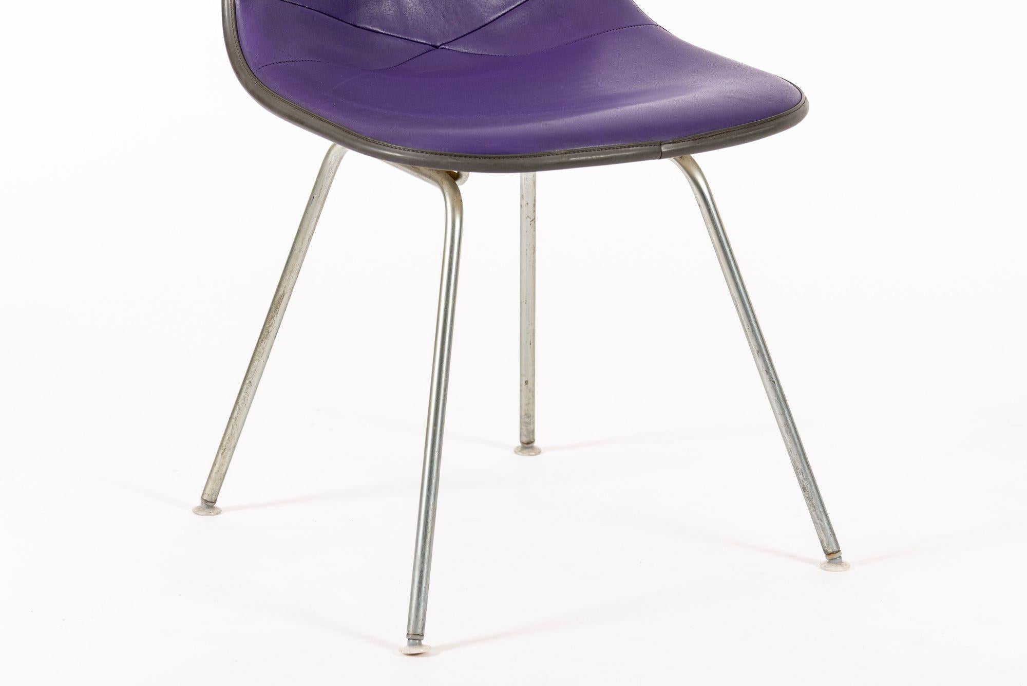 Vintage Mid Century Purple DSX Side Chairs by Eames for Herman Miller en vente 6