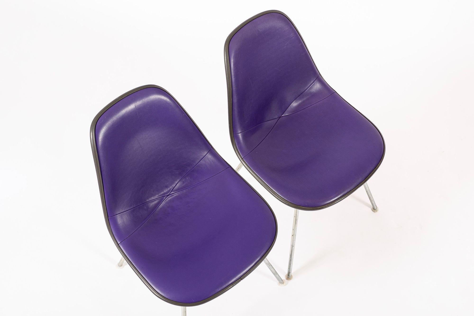 Vintage Mid Century Purple DSX Side Chairs by Eames for Herman Miller en vente 1