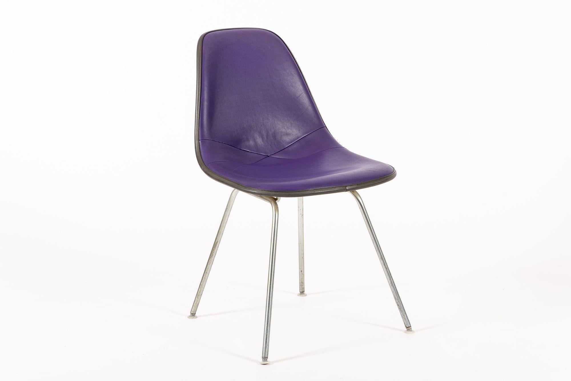Vintage Mid Century Purple DSX Side Chairs by Eames for Herman Miller en vente 2