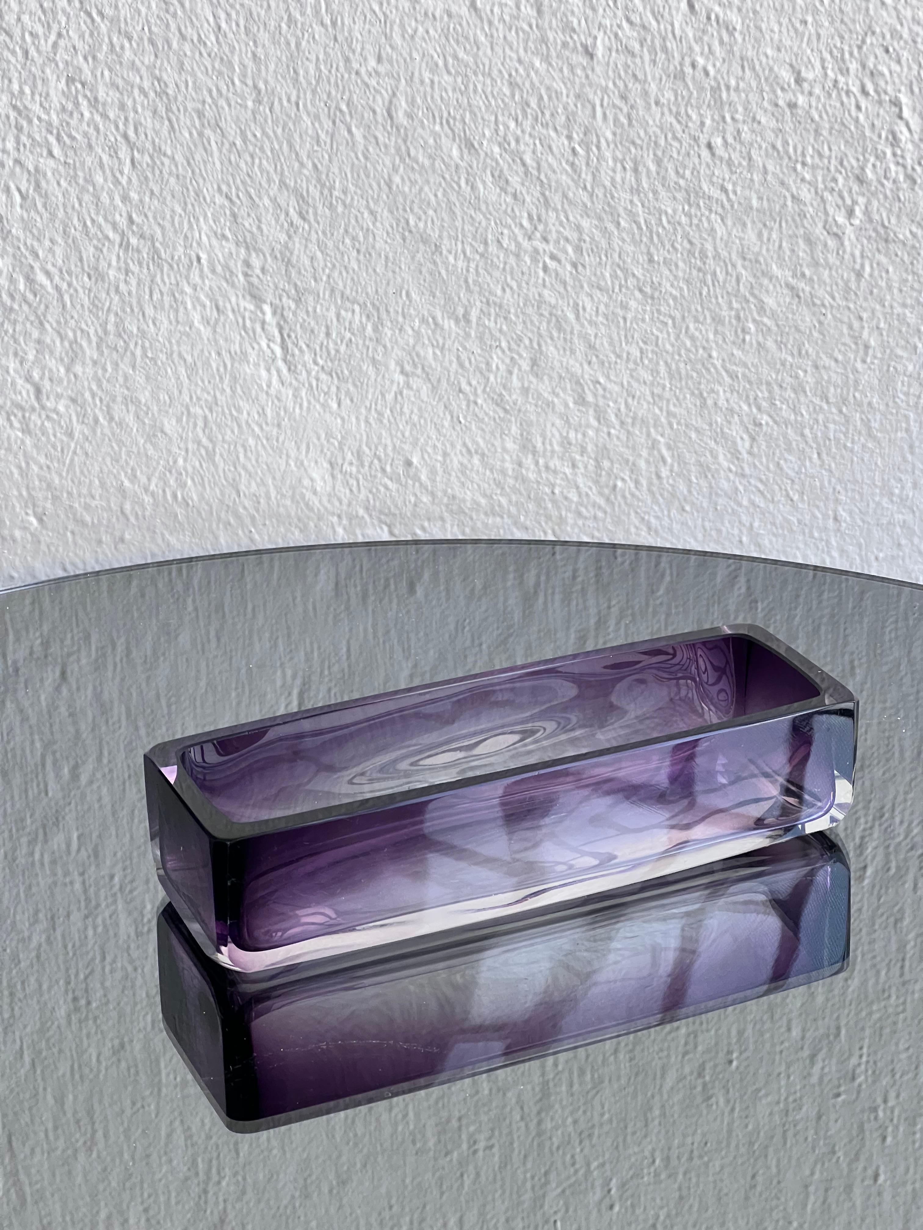Late 20th Century Vintage Mid-Century purple glass valet tray For Sale