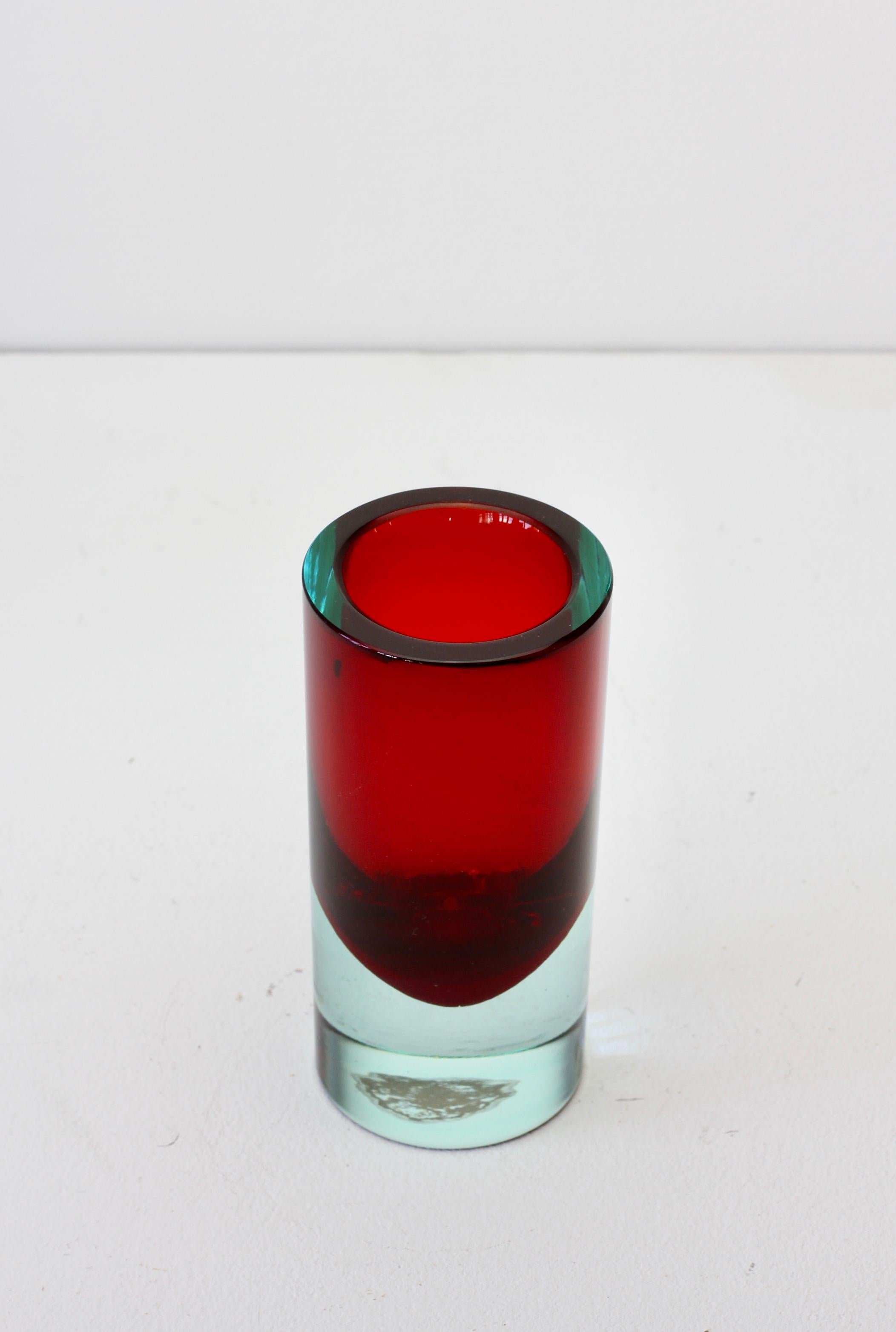 Italian Vintage Midcentury Red Venetian Murano Sommerso Glass Vase, circa 1970