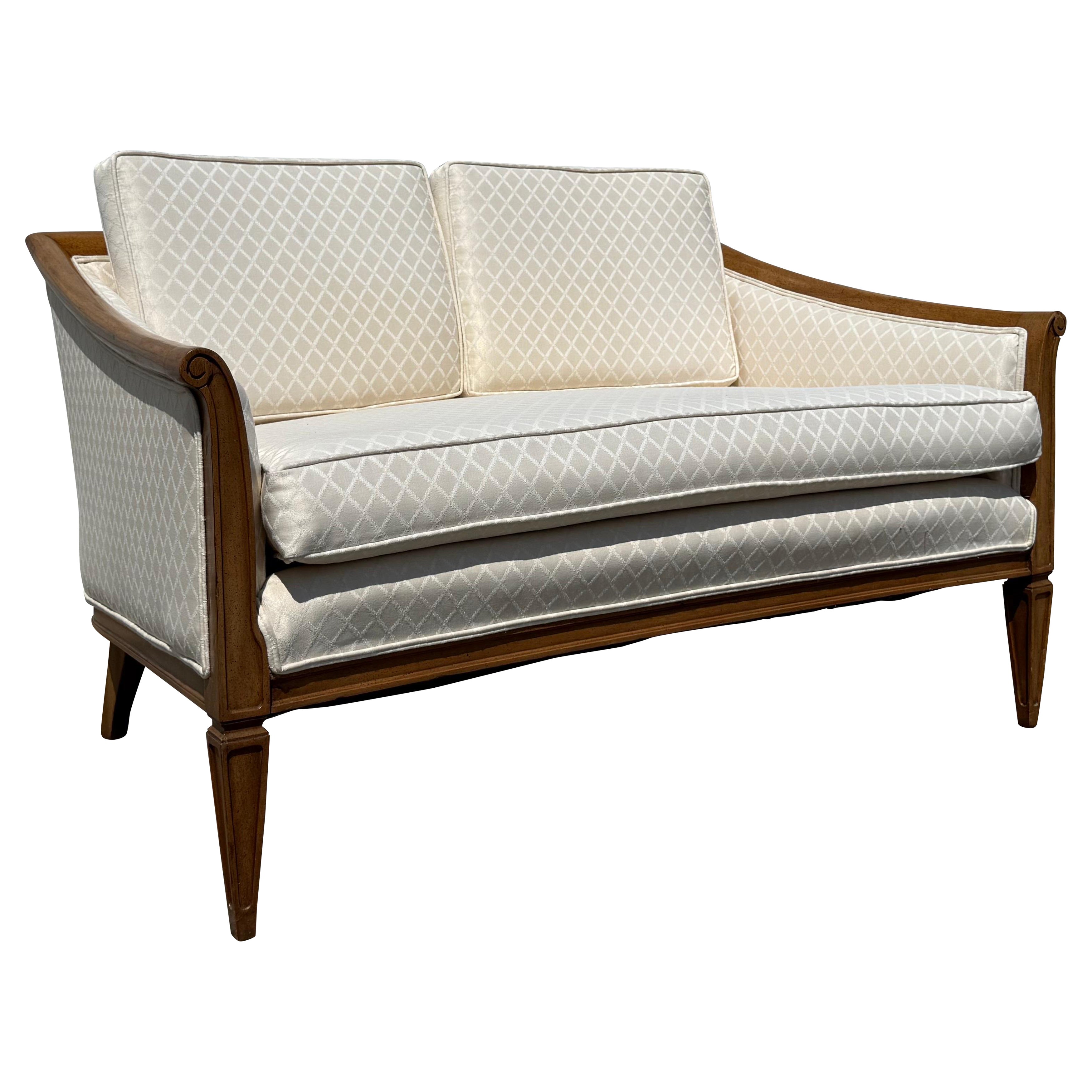 Vintage Mid Century Regency Style 51" Loveseat/Sofa en vente