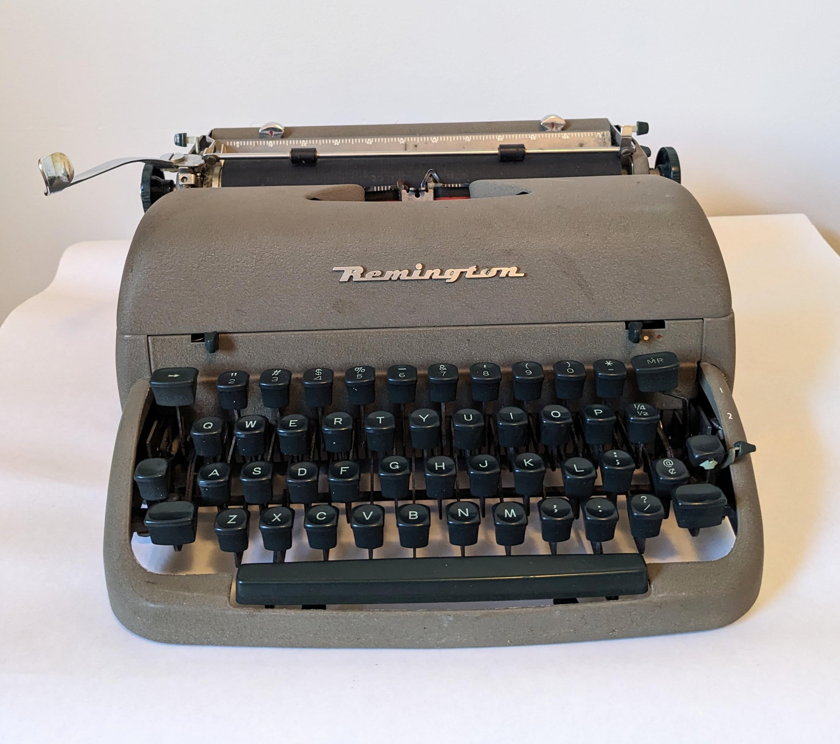 Remington Typewriter - 13 For Sale on 1stDibs | remington
