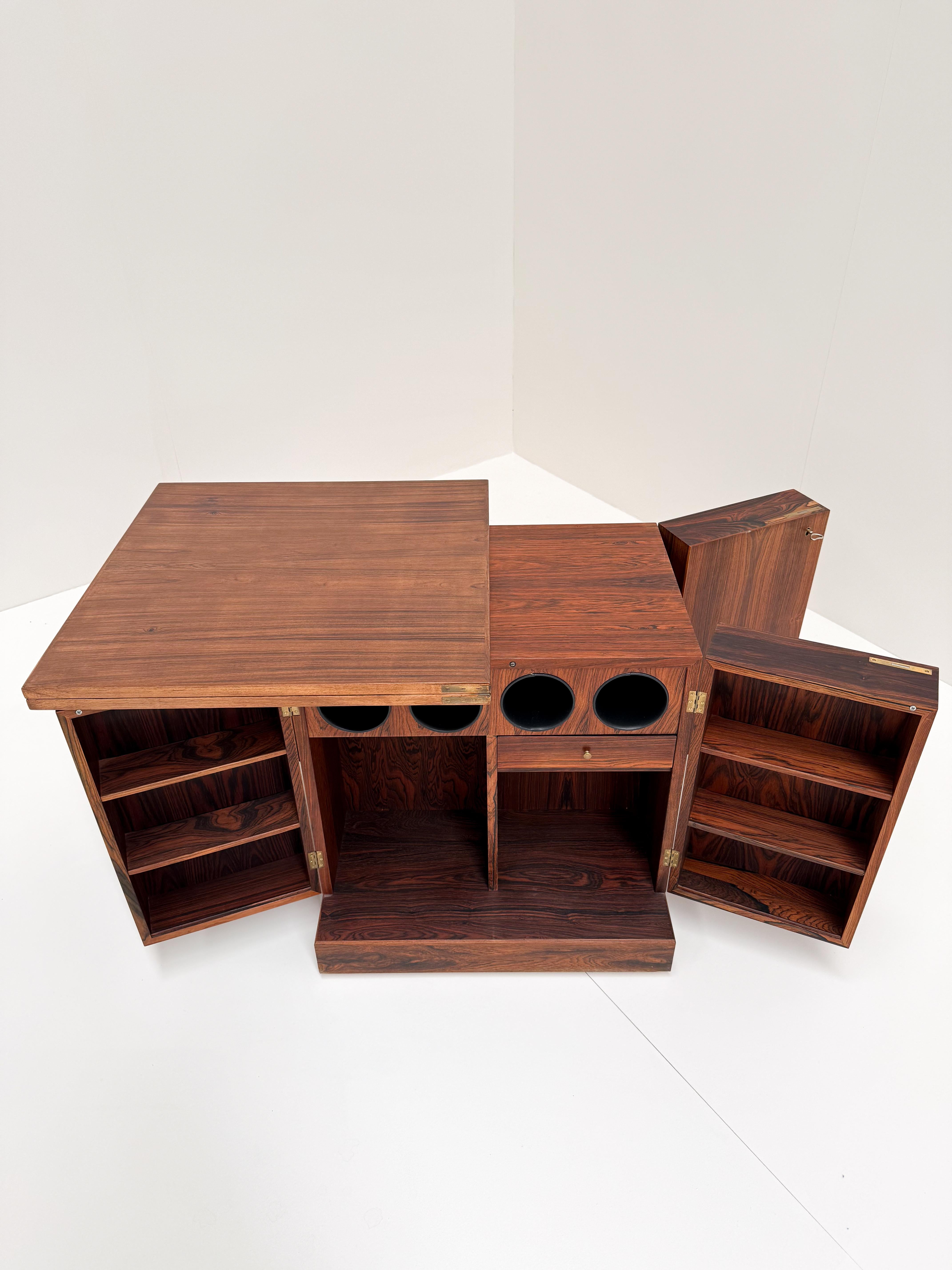 Vintage Mid-Century Rosewood Cube Bar Cabinet - Torbjørn Afdal for Bruksbo For Sale 4