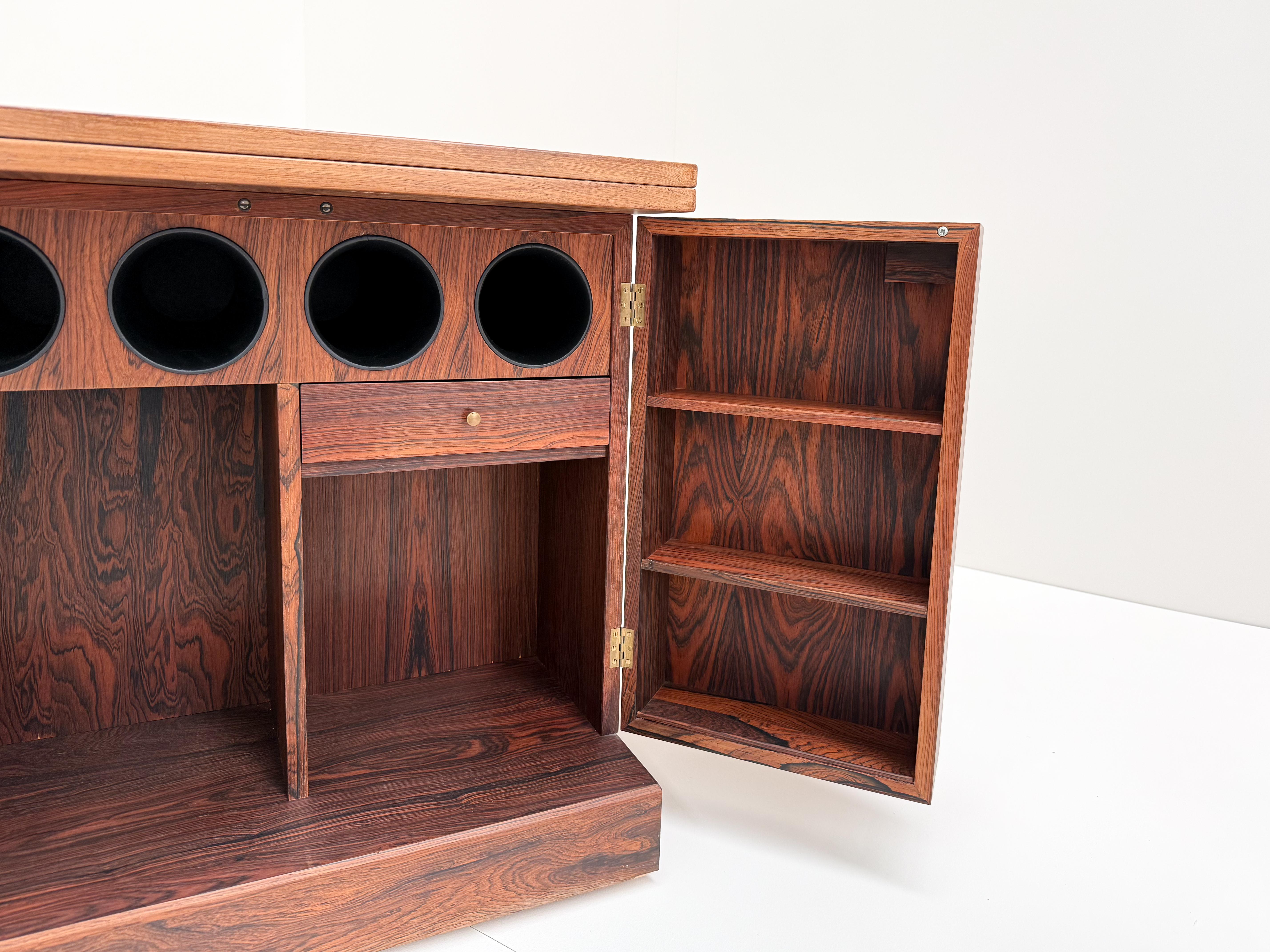 European Vintage Mid-Century Rosewood Cube Bar Cabinet - Torbjørn Afdal for Bruksbo For Sale