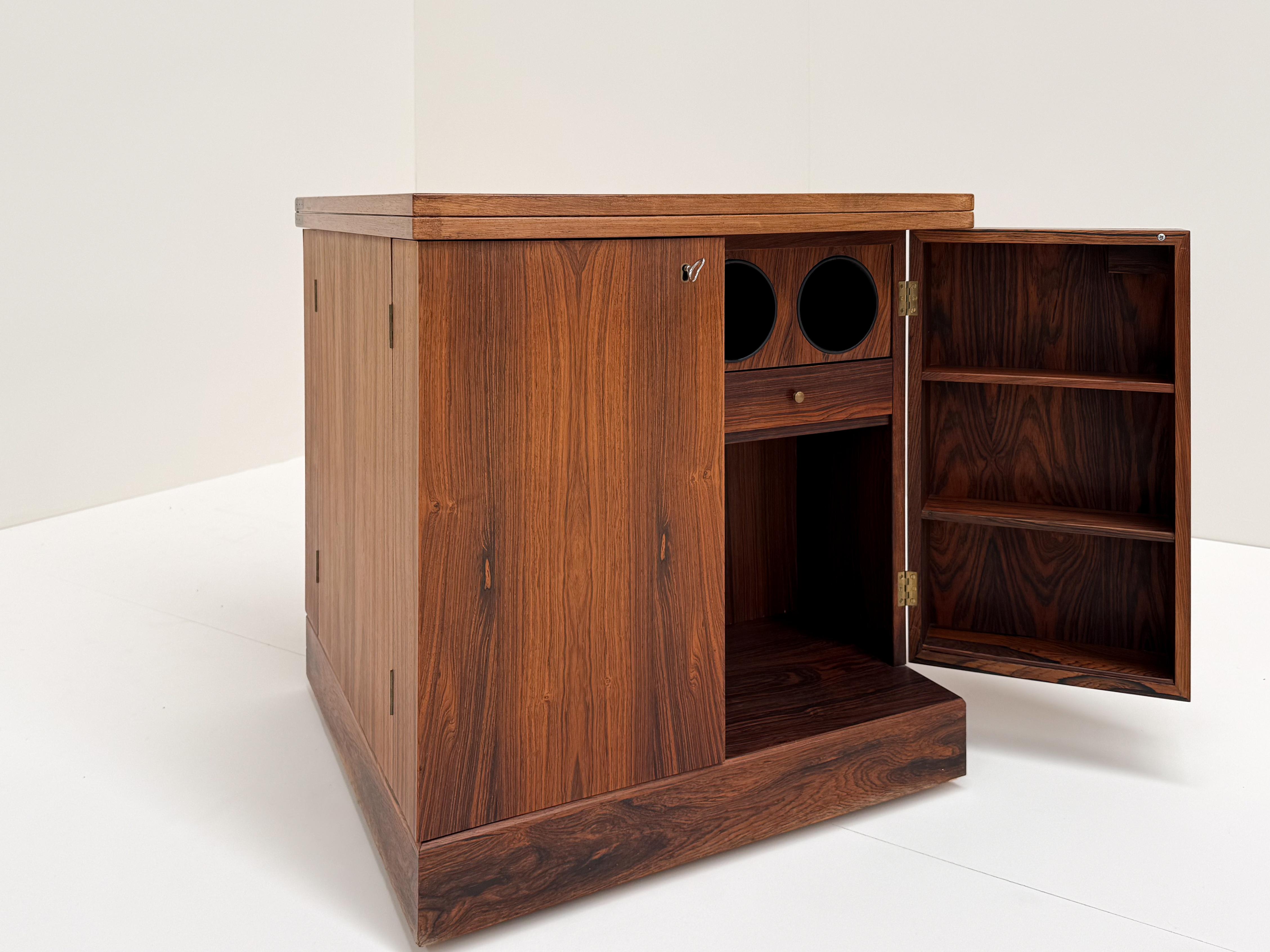 Mid-20th Century Vintage Mid-Century Rosewood Cube Bar Cabinet - Torbjørn Afdal for Bruksbo For Sale