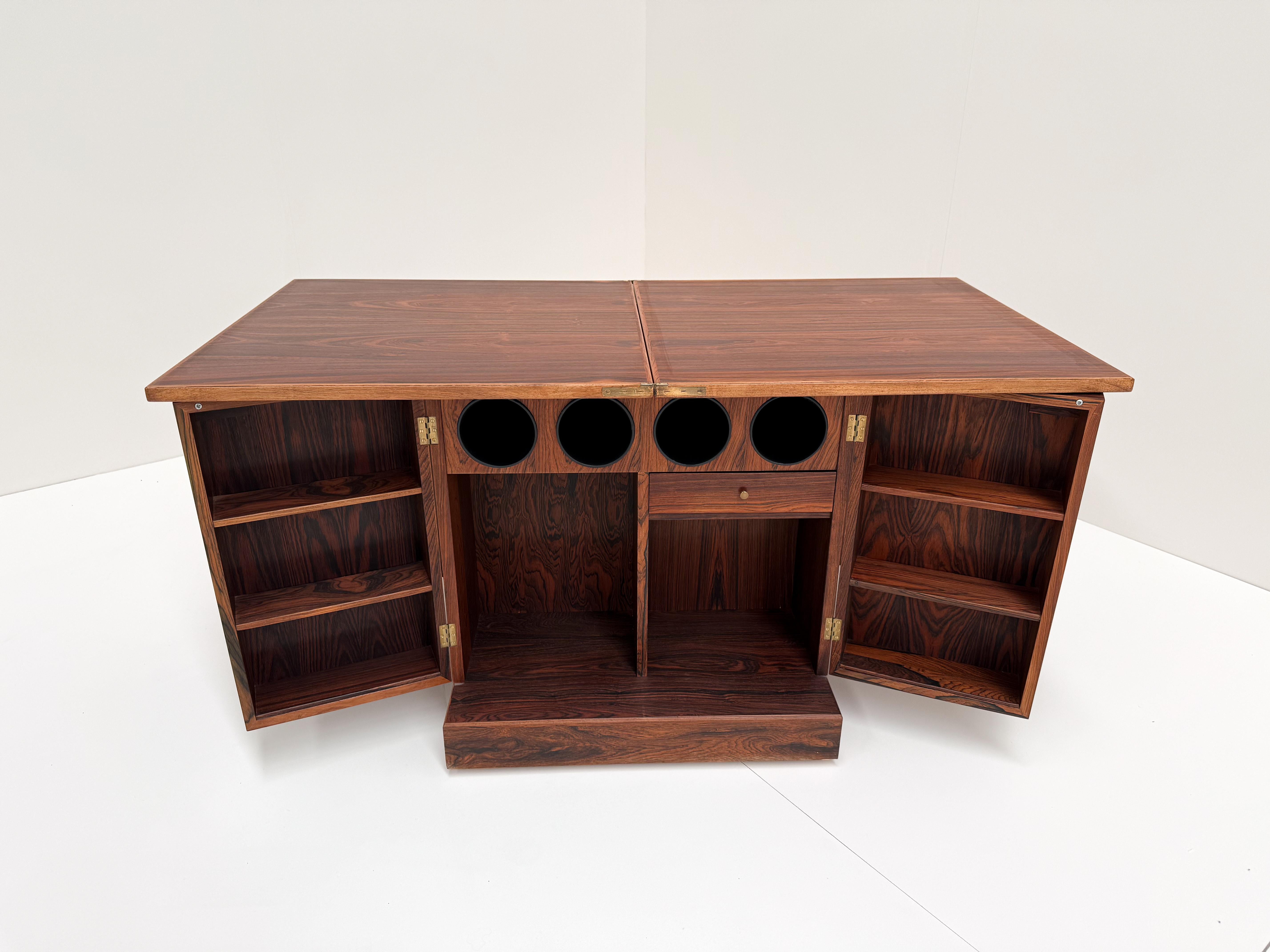 Vintage Mid-Century Rosewood Cube Bar Cabinet - Torbjørn Afdal for Bruksbo For Sale 3
