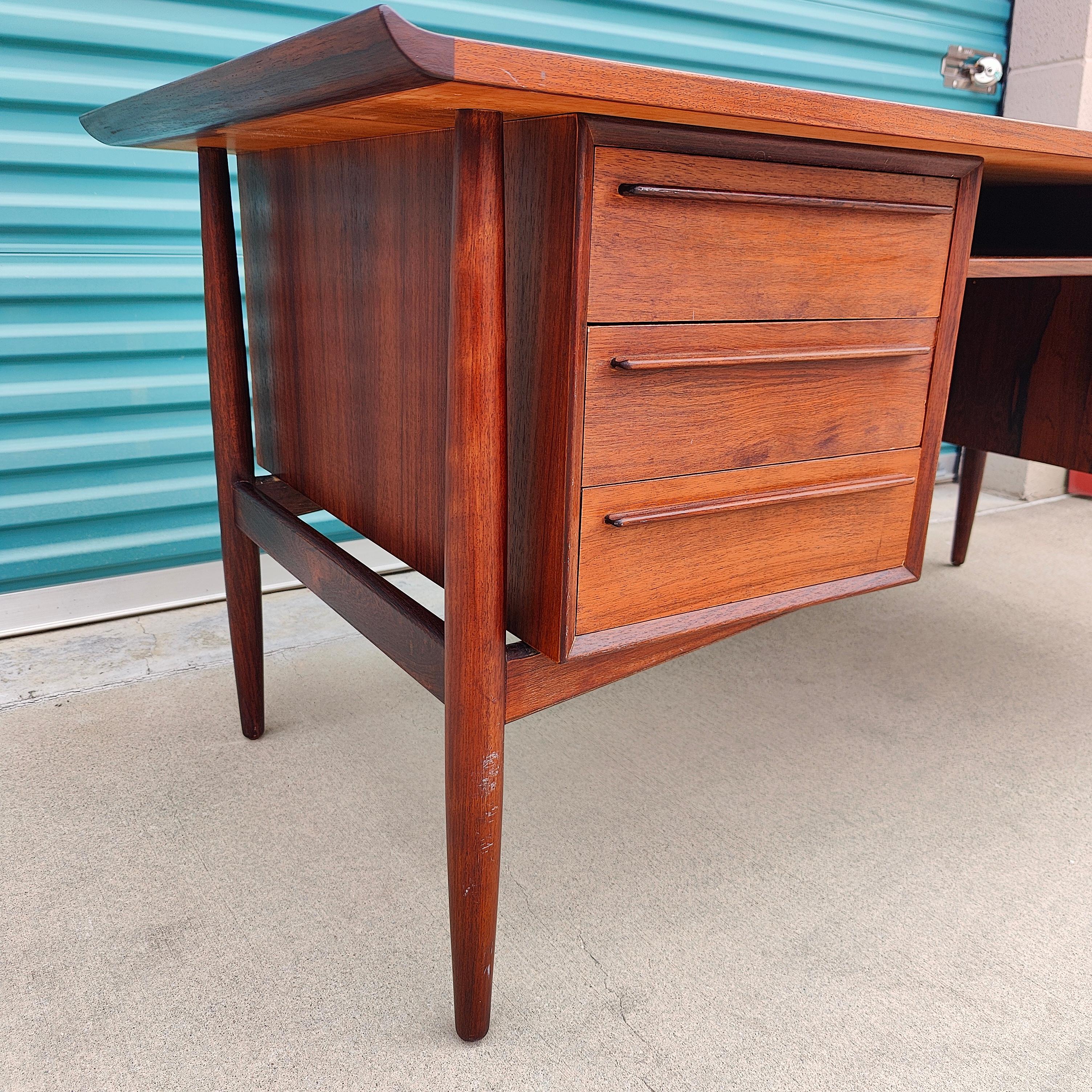 Danish Vintage Midcentury Rosewood Desk by Arne Vodder for H.P. Hansen