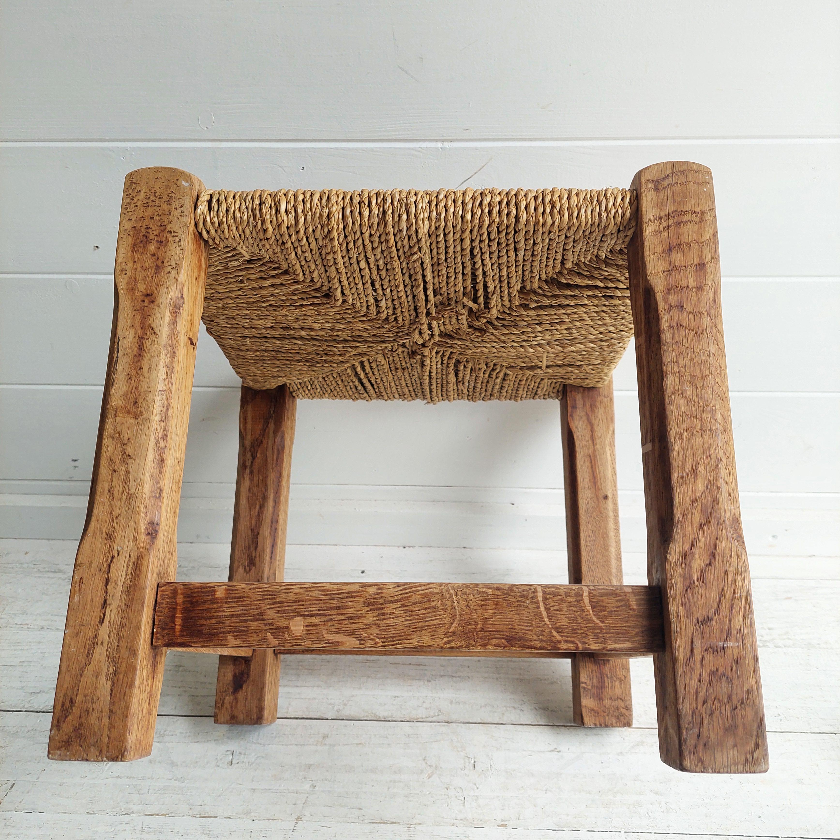 Vintage Mid century rustic low woven stool seagrass footrest, 50s For Sale 4