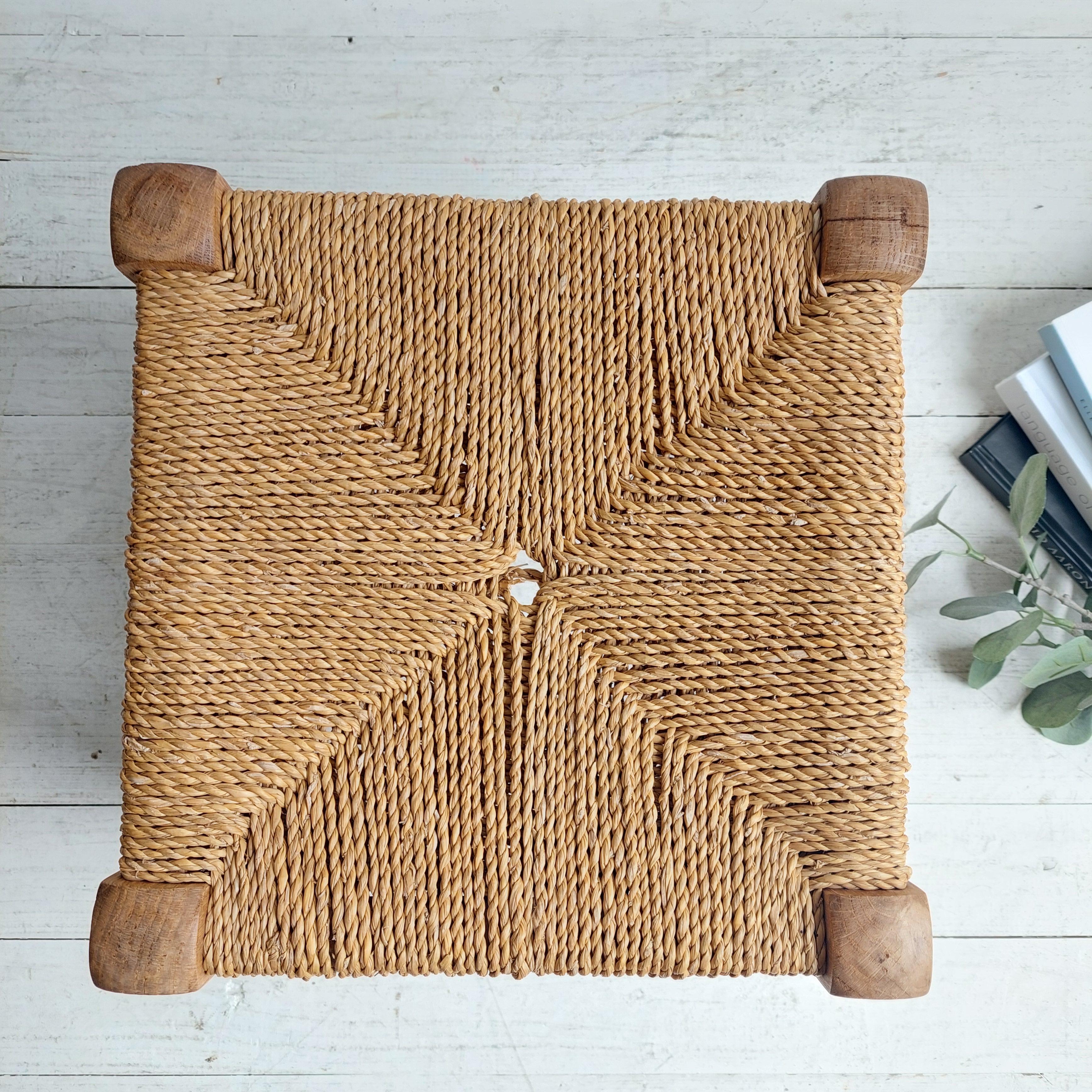 Vintage Mid century rustic low woven stool seagrass footrest, 50s For Sale 1