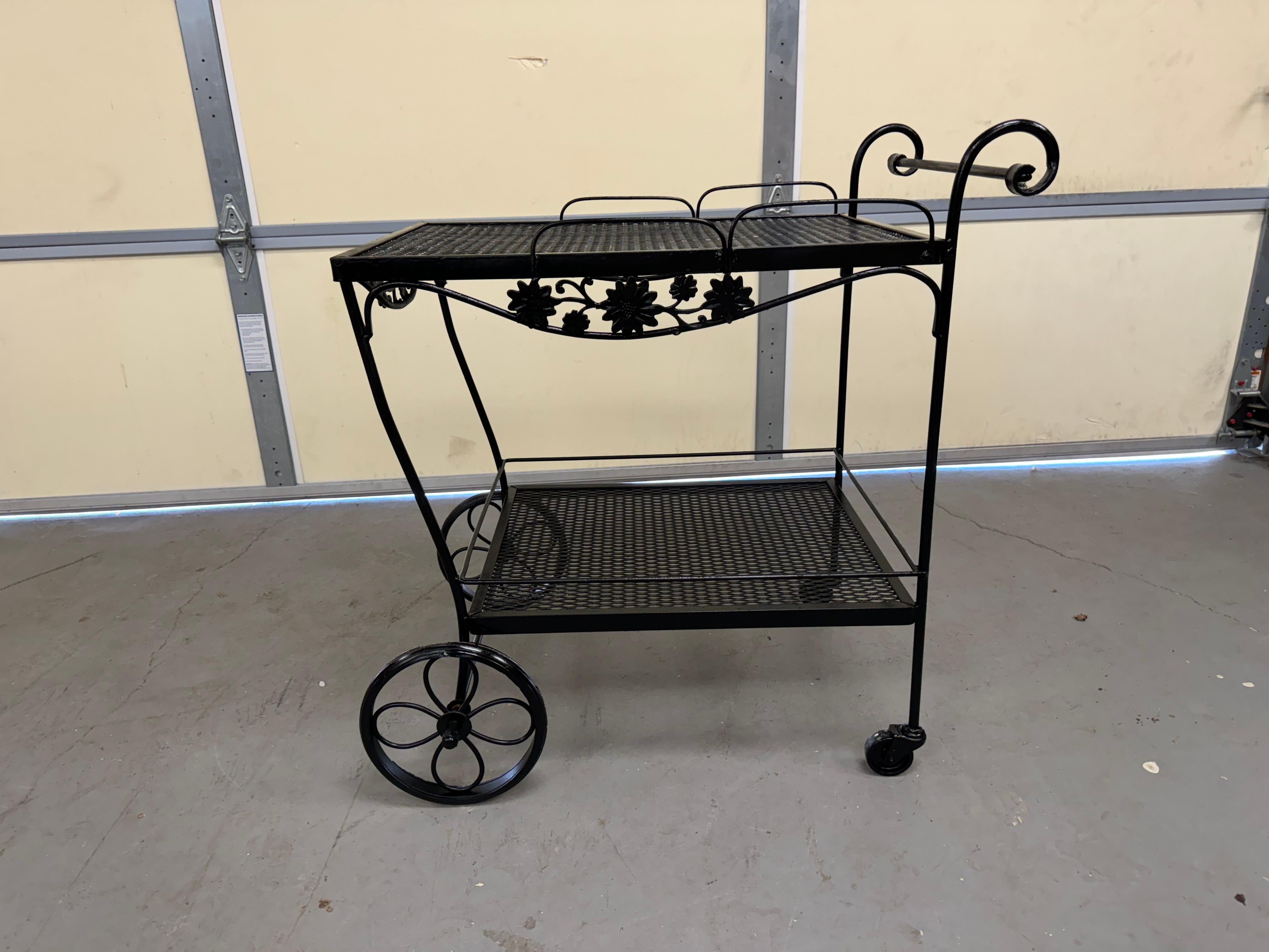 Vintage  Chariot de bar en fer d'extérieur Salterin du milieu du siècle en vente 4