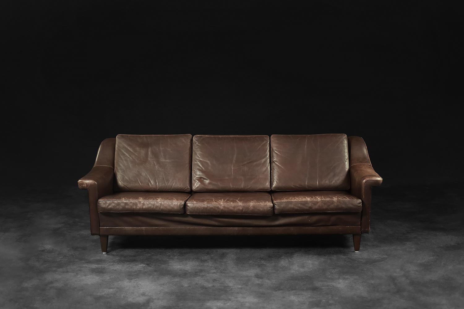 Vintage Mid-Century Scandinavian Danish Modern Brown Leather 3-Seater Sofa, 1970 (Dänisch) im Angebot