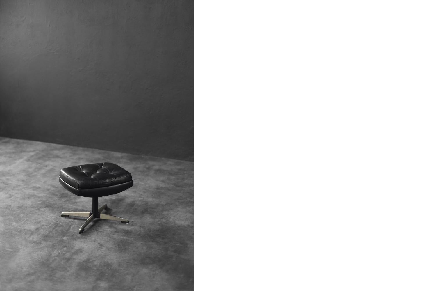 Vintage Mid-Century Scandinavian Modern Black Leather Rectangular Ottoman, 1970s For Sale 1