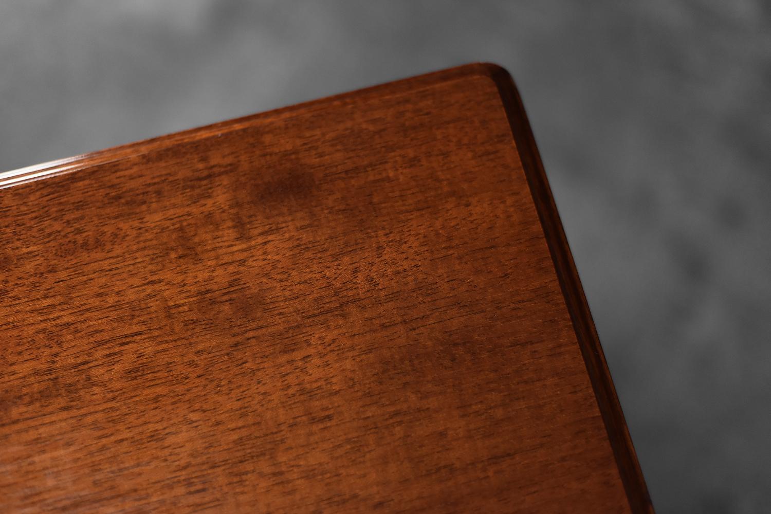 Milieu du XXe siècle Vintage Mid-Century Scandinavian Modern Mahogany Coffee Table by Tranås, 1950s en vente