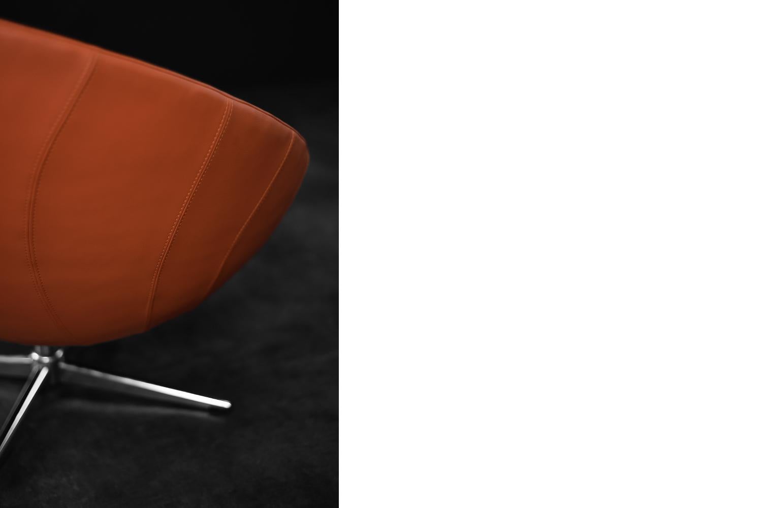 Poltrona girevole arancione vintage di metà secolo The Modern Scandinavian, anni '60 in vendita 5