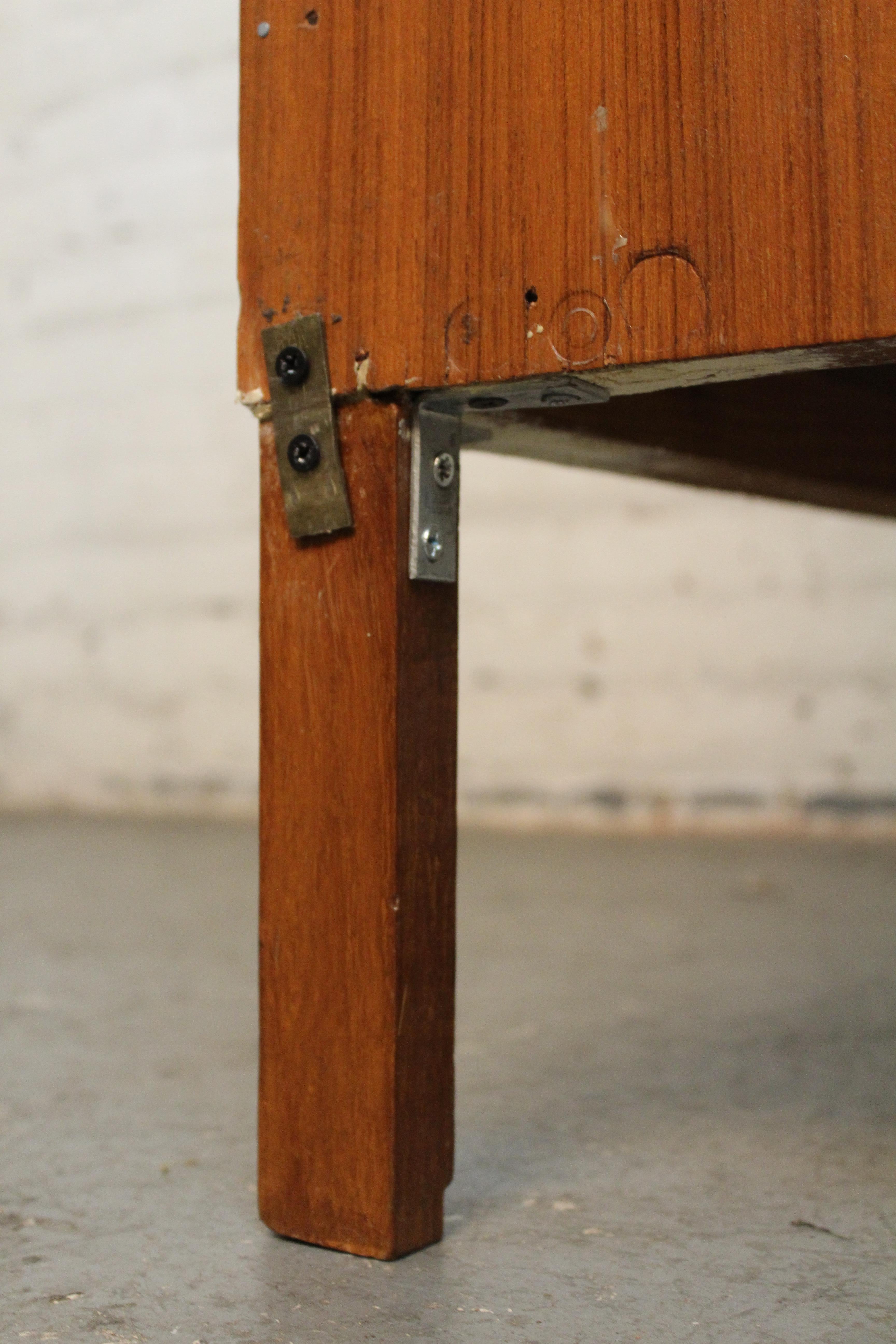 Vintage Mid-Century Scandinavian Modern Teak Dresser 4