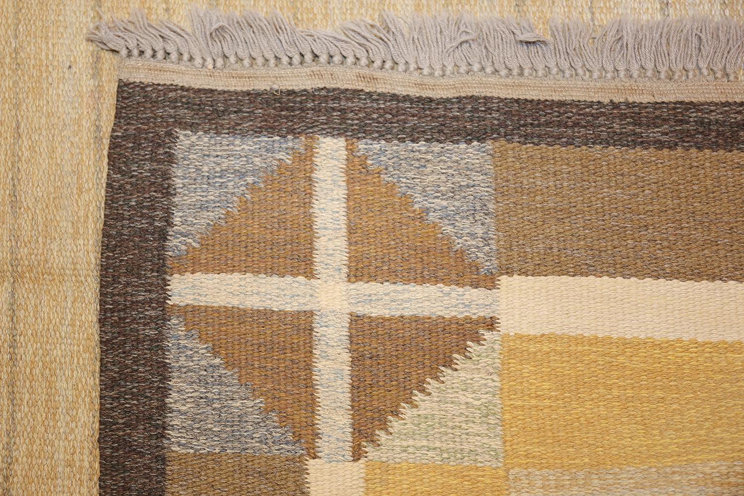 Mid-Century Modern Vintage Mid Century Scandinavian Swedish Kilim. Size: 5 ft 2 in x 8 ft