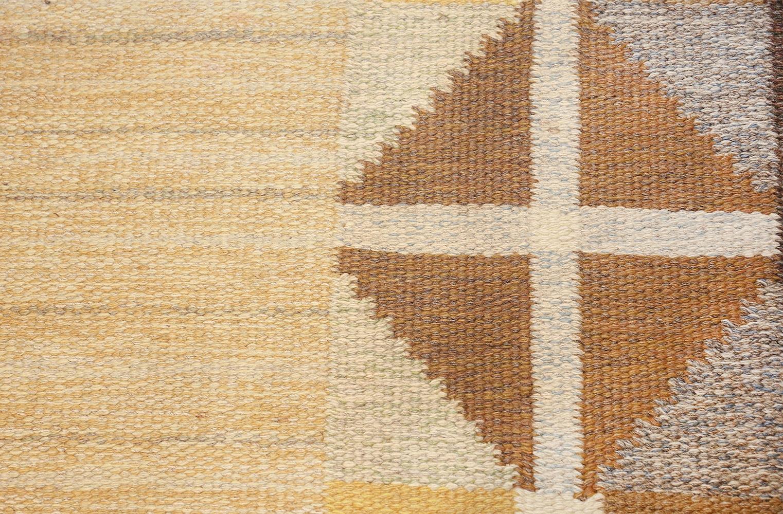 Wool Vintage Mid Century Scandinavian Swedish Kilim. Size: 5 ft 2 in x 8 ft