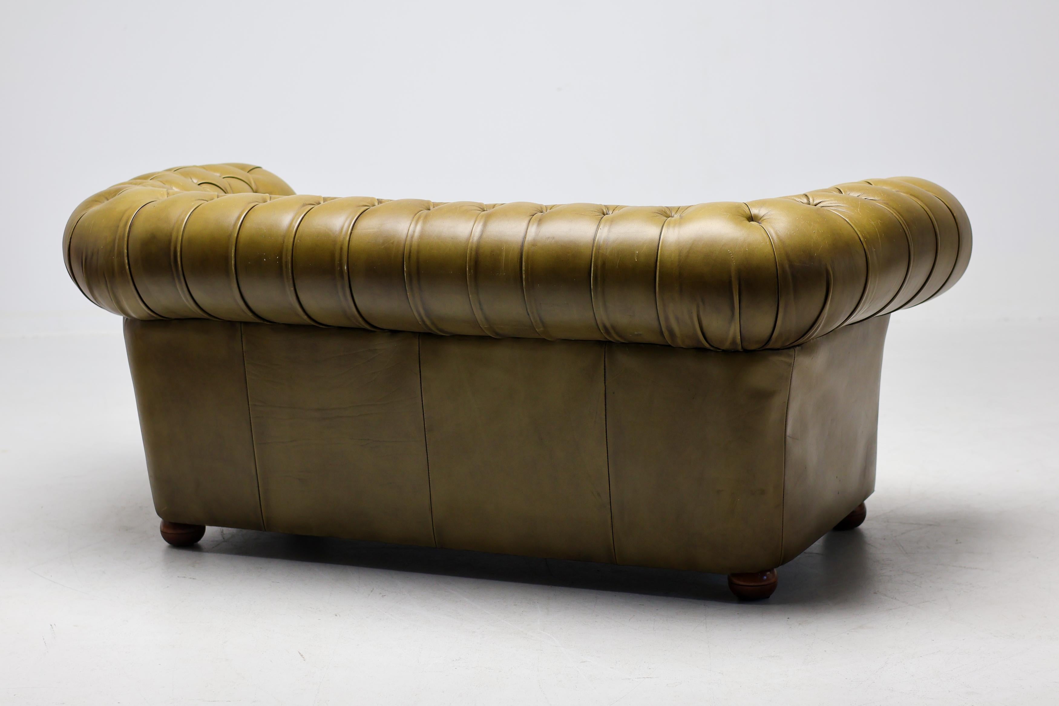 Vintage Mid Century Seafoam Green Leather Chesterfield Sofa For Sale 5