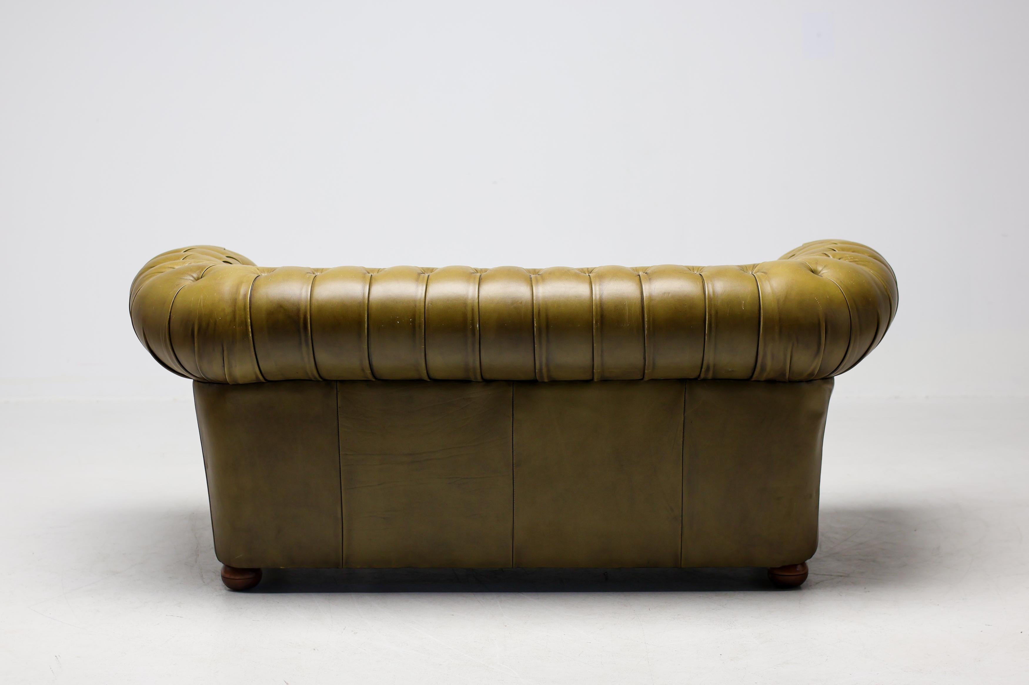 Vintage Mid Century Seafoam Green Leather Chesterfield Sofa For Sale 6