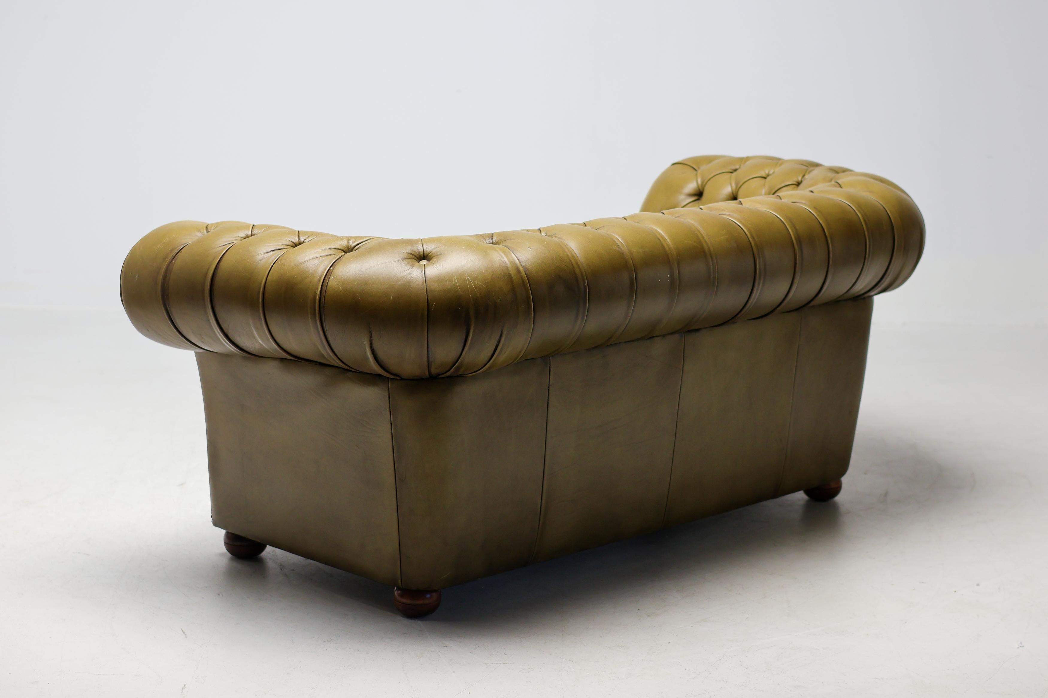 Vintage Mid Century Seafoam Green Leather Chesterfield Sofa For Sale 7