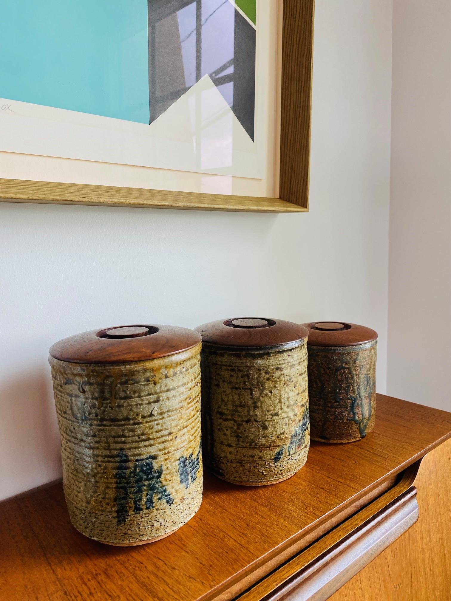 Vintage Mid-Century Set of 3 Ceramic Canisters with Wooden Lids Studio Pottery For Sale 4