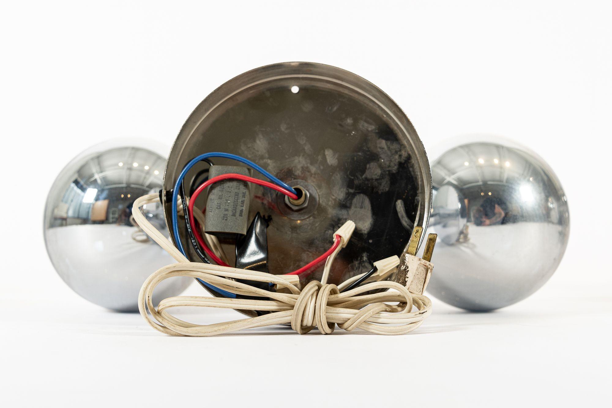 Vintage Mid Century Silver Chrome Wall Sconce Lights by Sonneman, 1970s For Sale 3