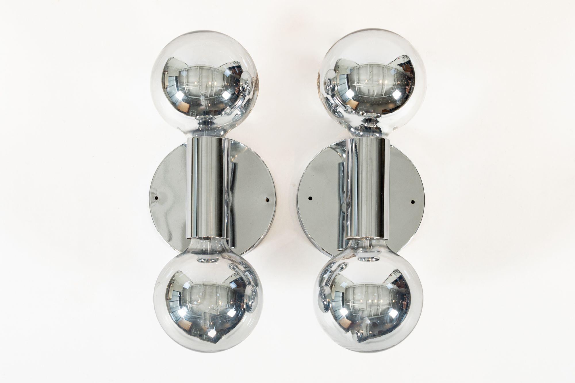 Vintage Mid Century Silver Chrome Wall Sconce Lights by Sonneman For Sale 4