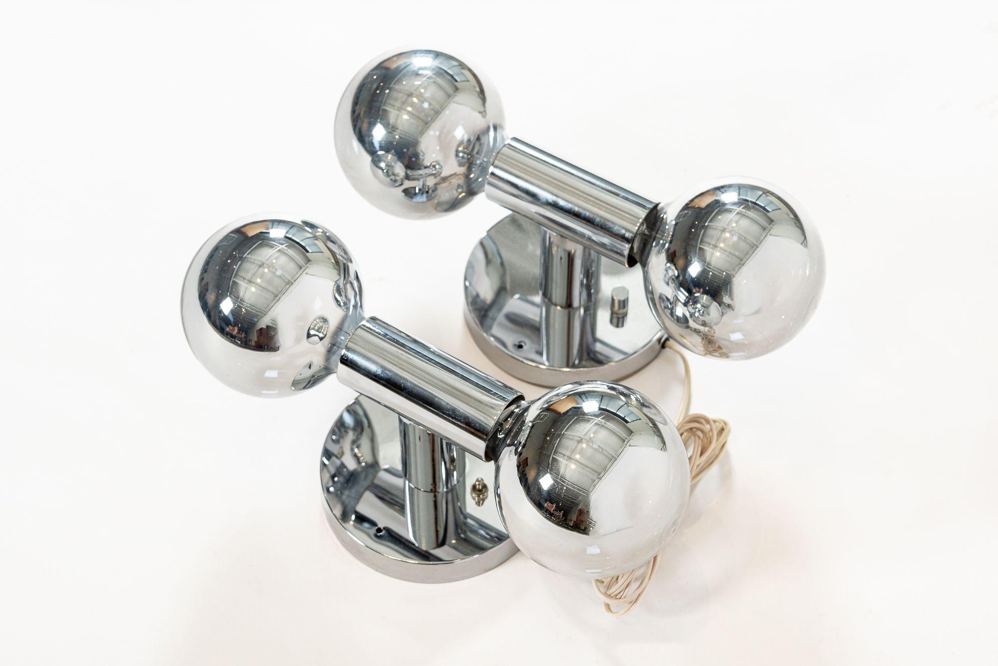 American Vintage Mid Century Silver Chrome Wall Sconce Lights by Sonneman For Sale
