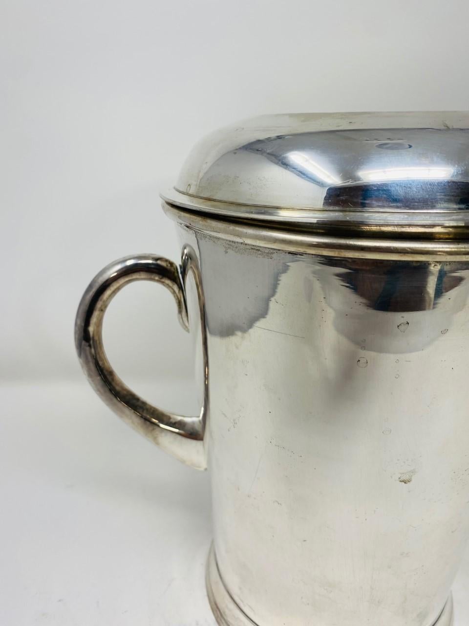Seau à glace vintage du milieu du siècle en métal argenté en vente 2