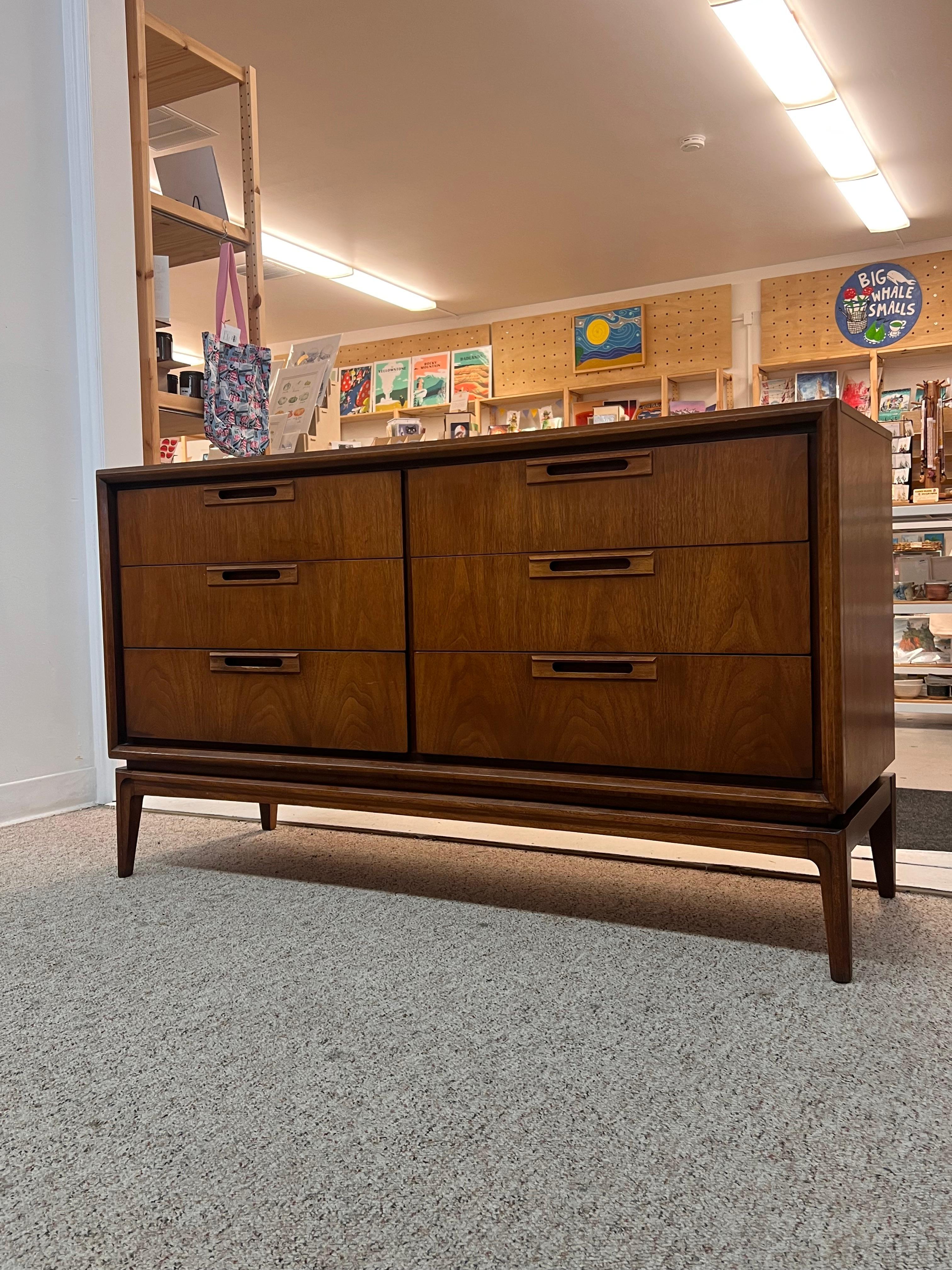 Late 20th Century Vintage Mid Century Six Drawer Dresser Dovetailed Drawers and Sculpted Handles. For Sale