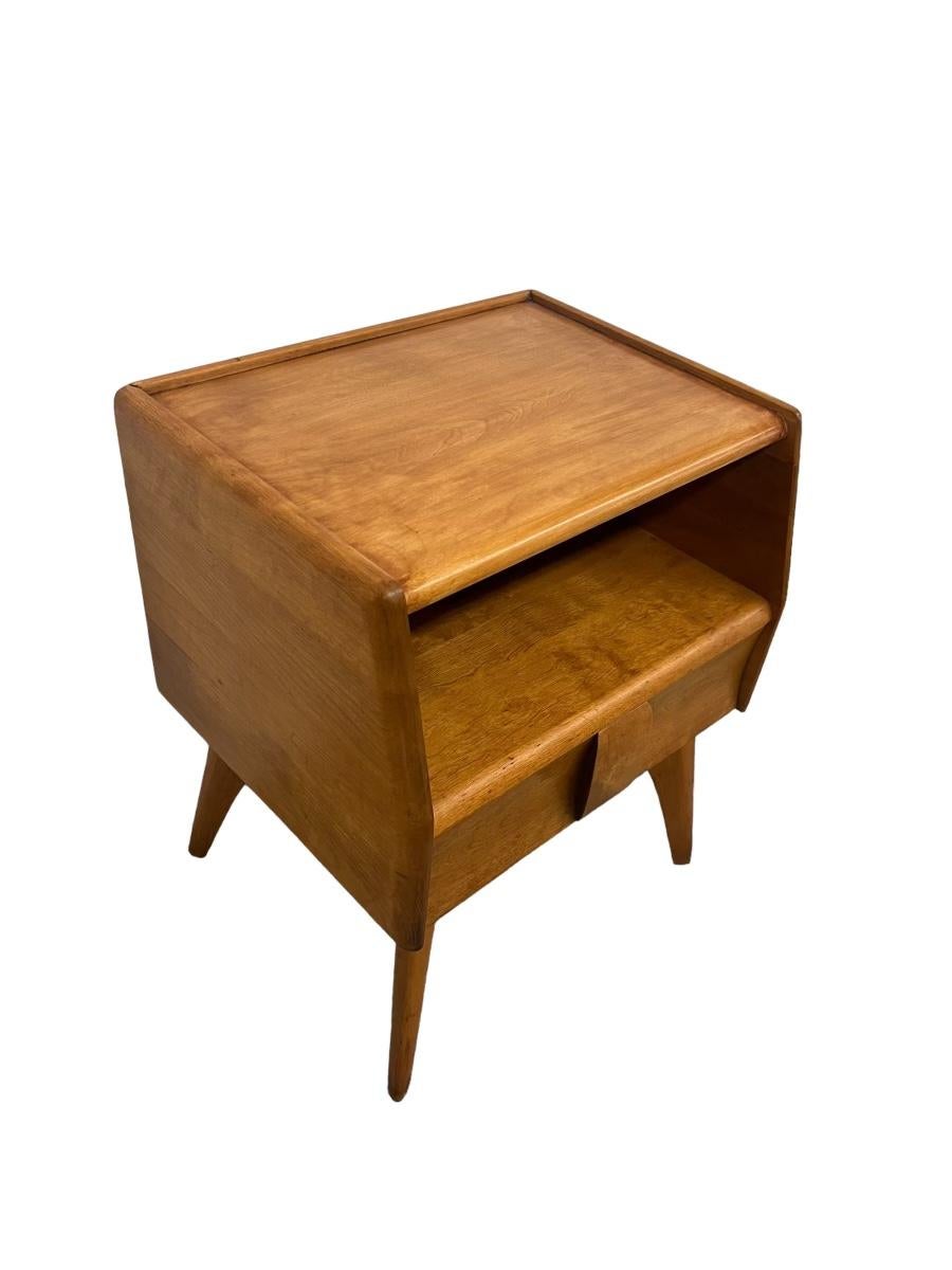Vintage Mid Century Tisch aus massivem Ahornholz von Heywood Wakefield (Mitte des 20. Jahrhunderts) im Angebot