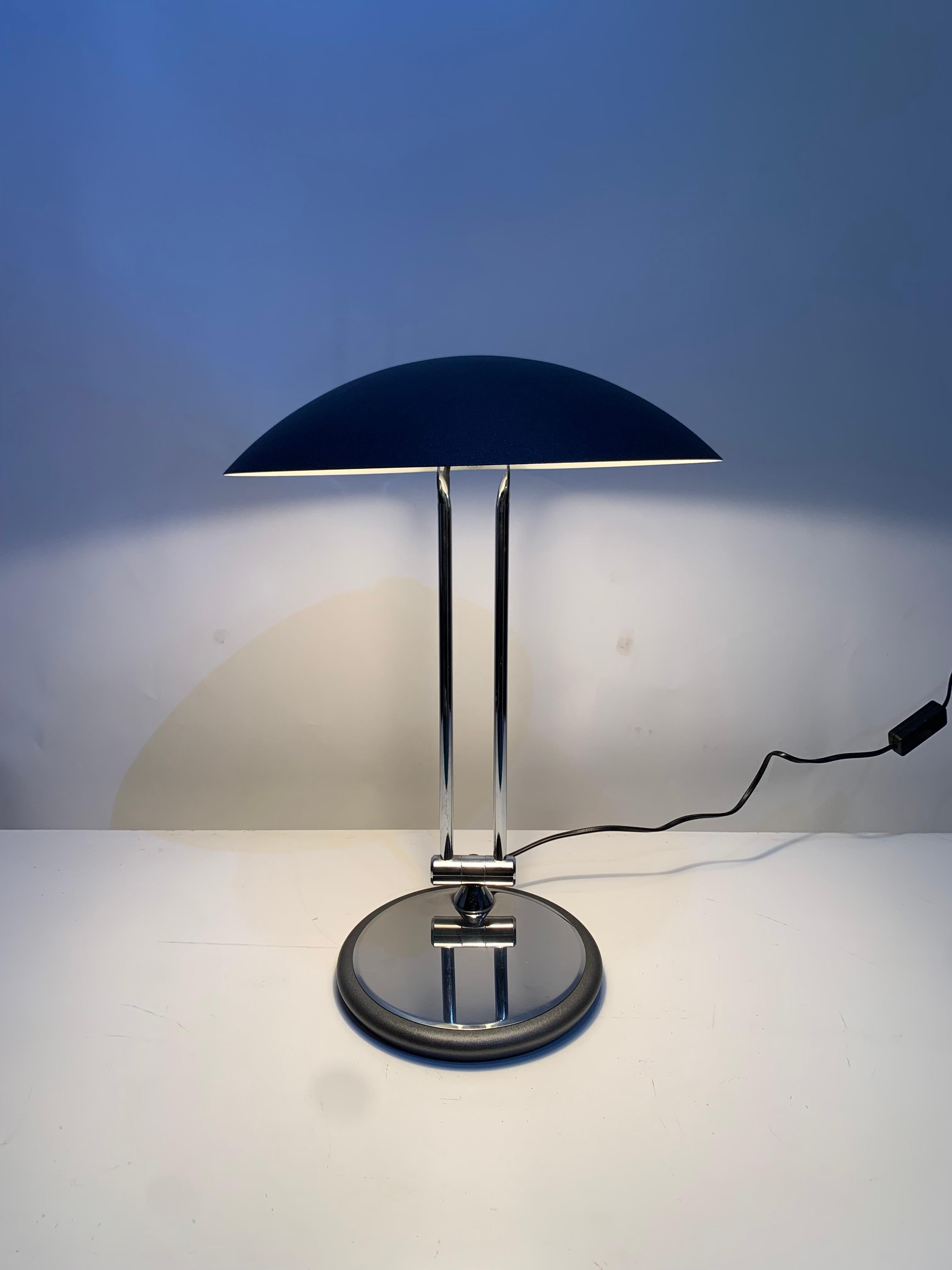 Lampe de bureau Soucoupe vintage du milieu du siècle dernier par Aluminor en vente 3
