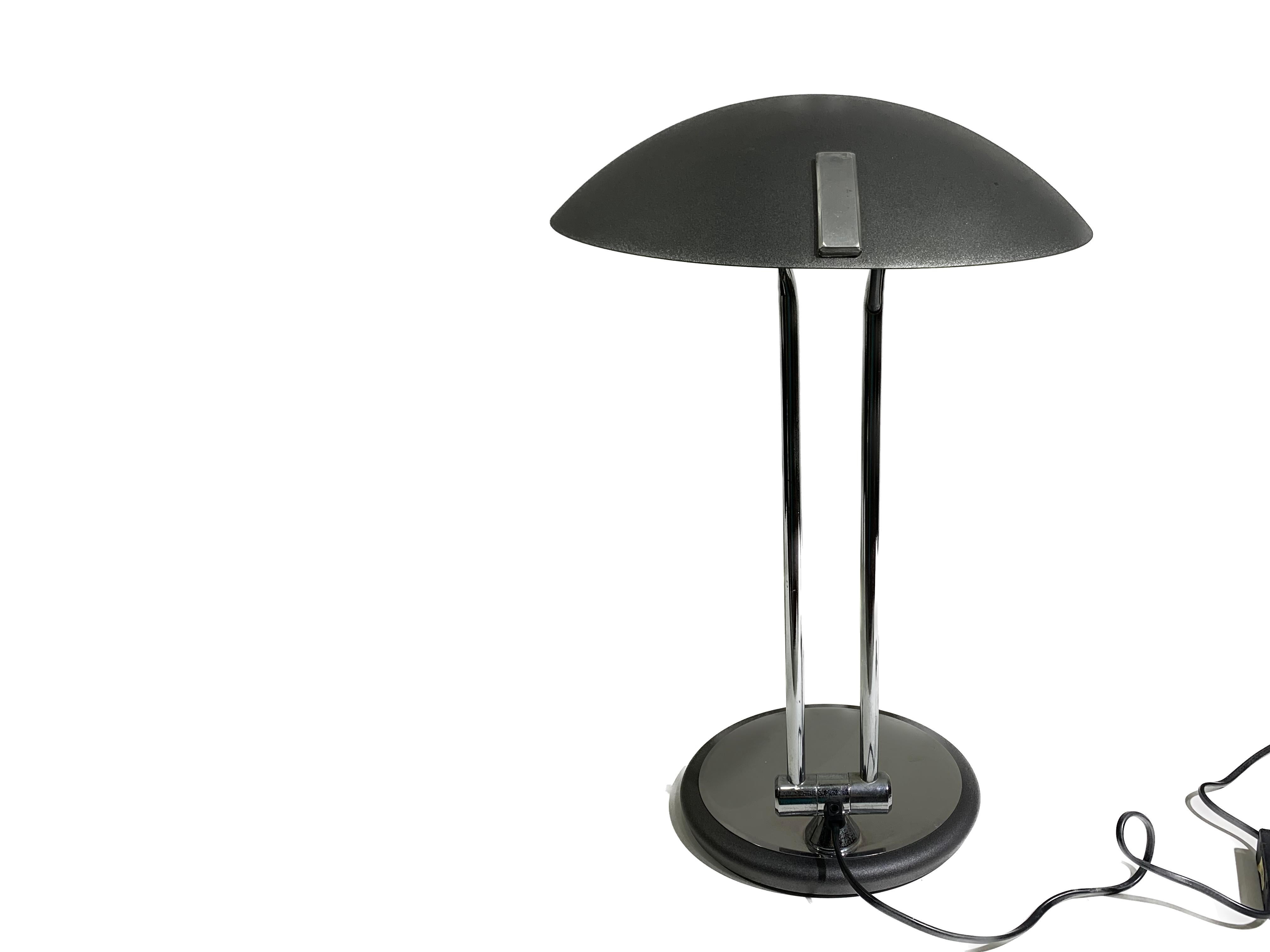 Vintage mid-century Soucoupe Table Lamp by Aluminor For Sale 8